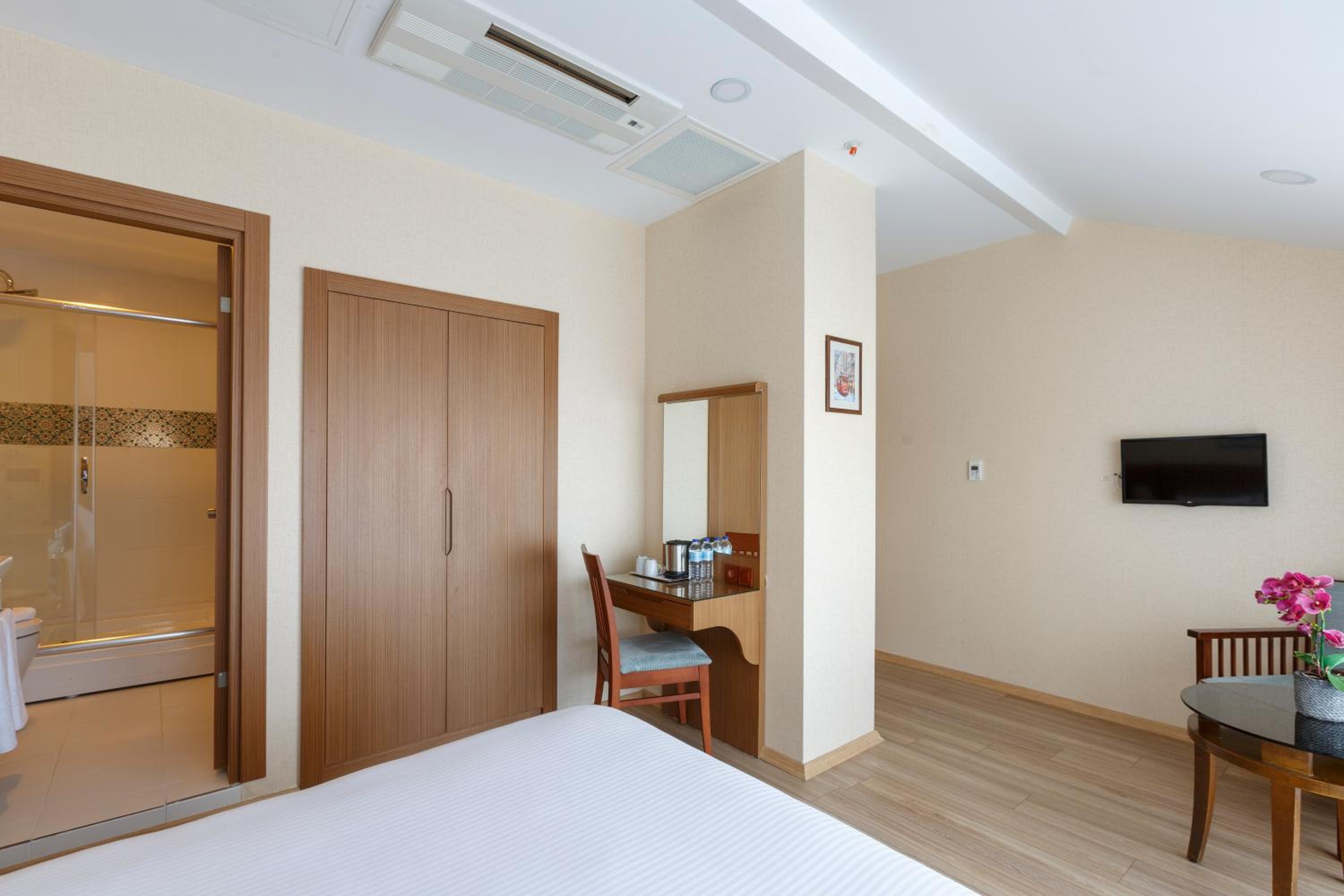 Standard Double Room photo 2