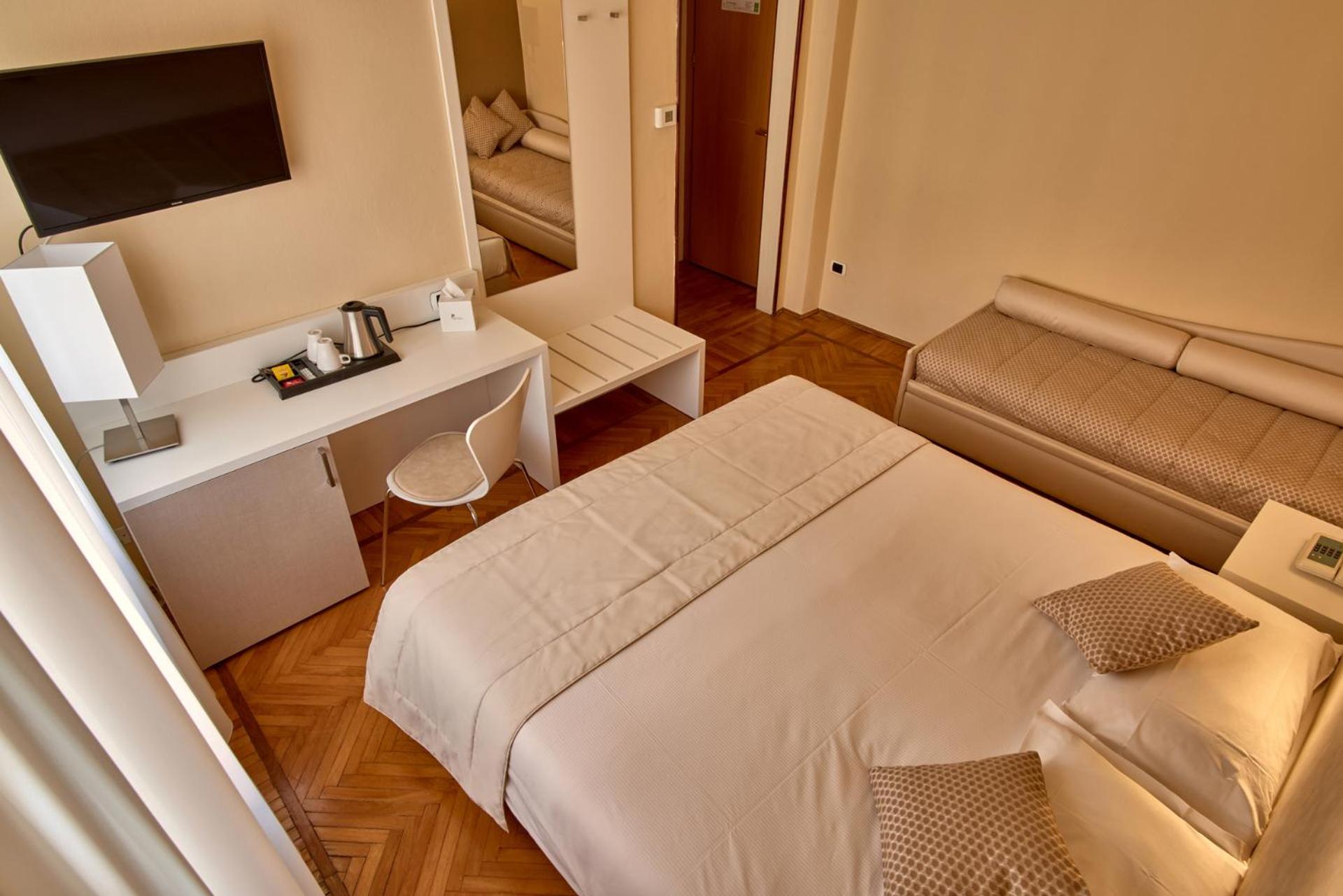 Double or Twin Room - Photo 1