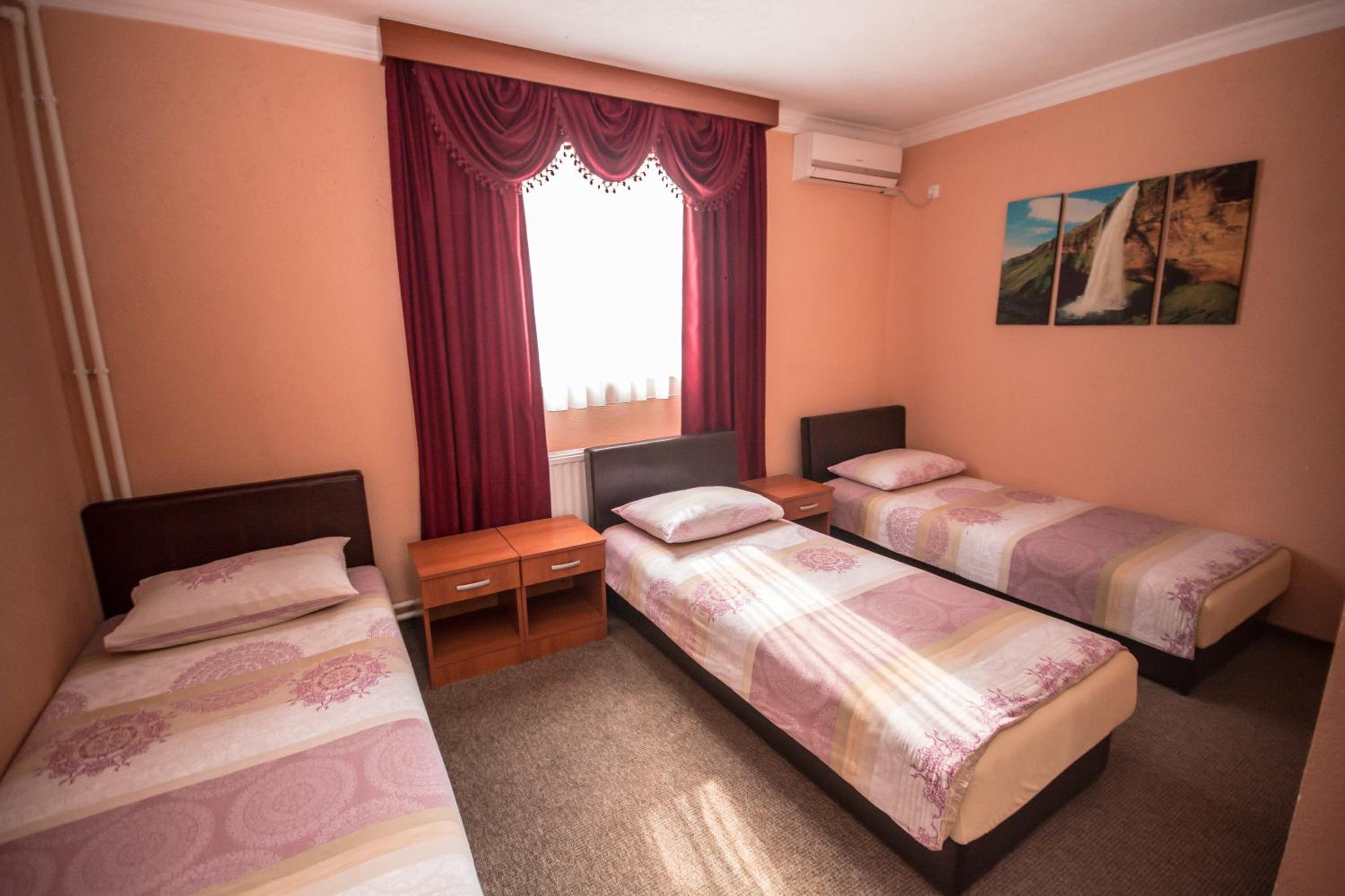 Classic Triple Room photo 3