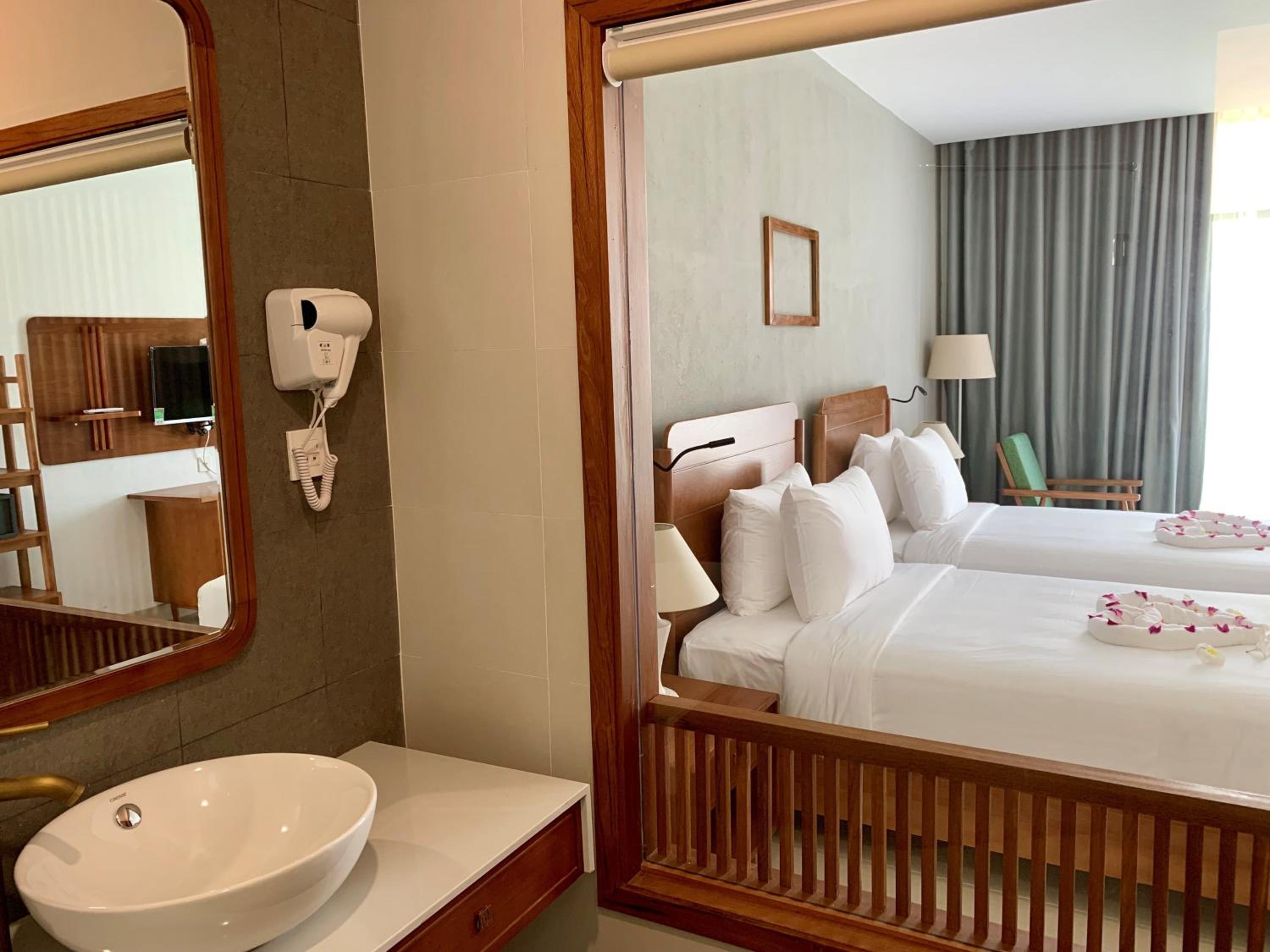 Deluxe Double or Twin Room Rice field View with Balcony  - Photo 4