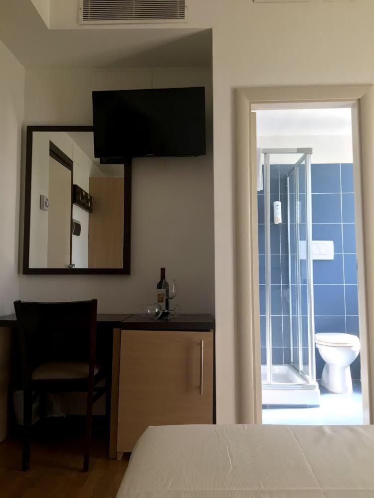 Double or Twin Room photo 1