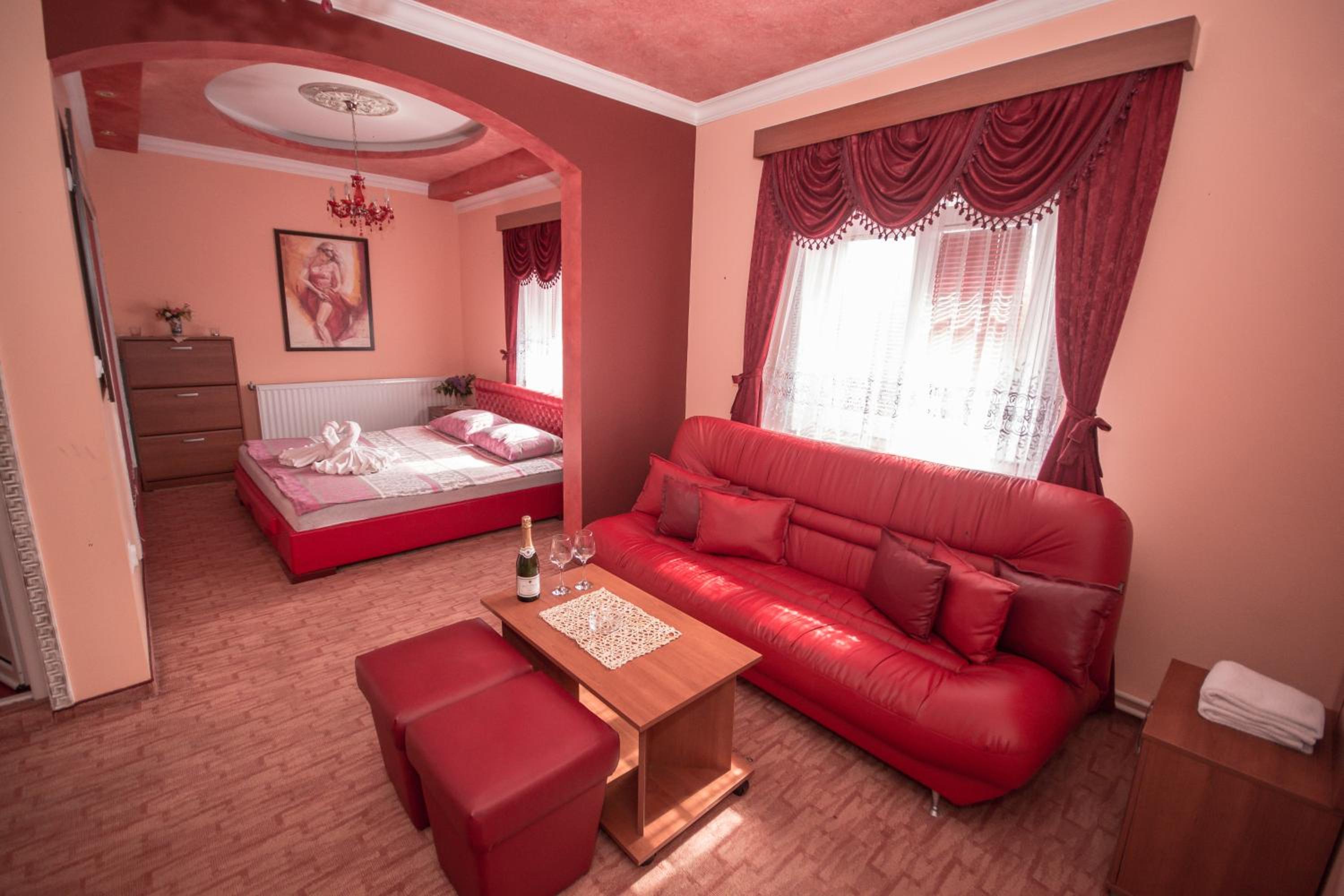 King Room with Spa Bath photo 3