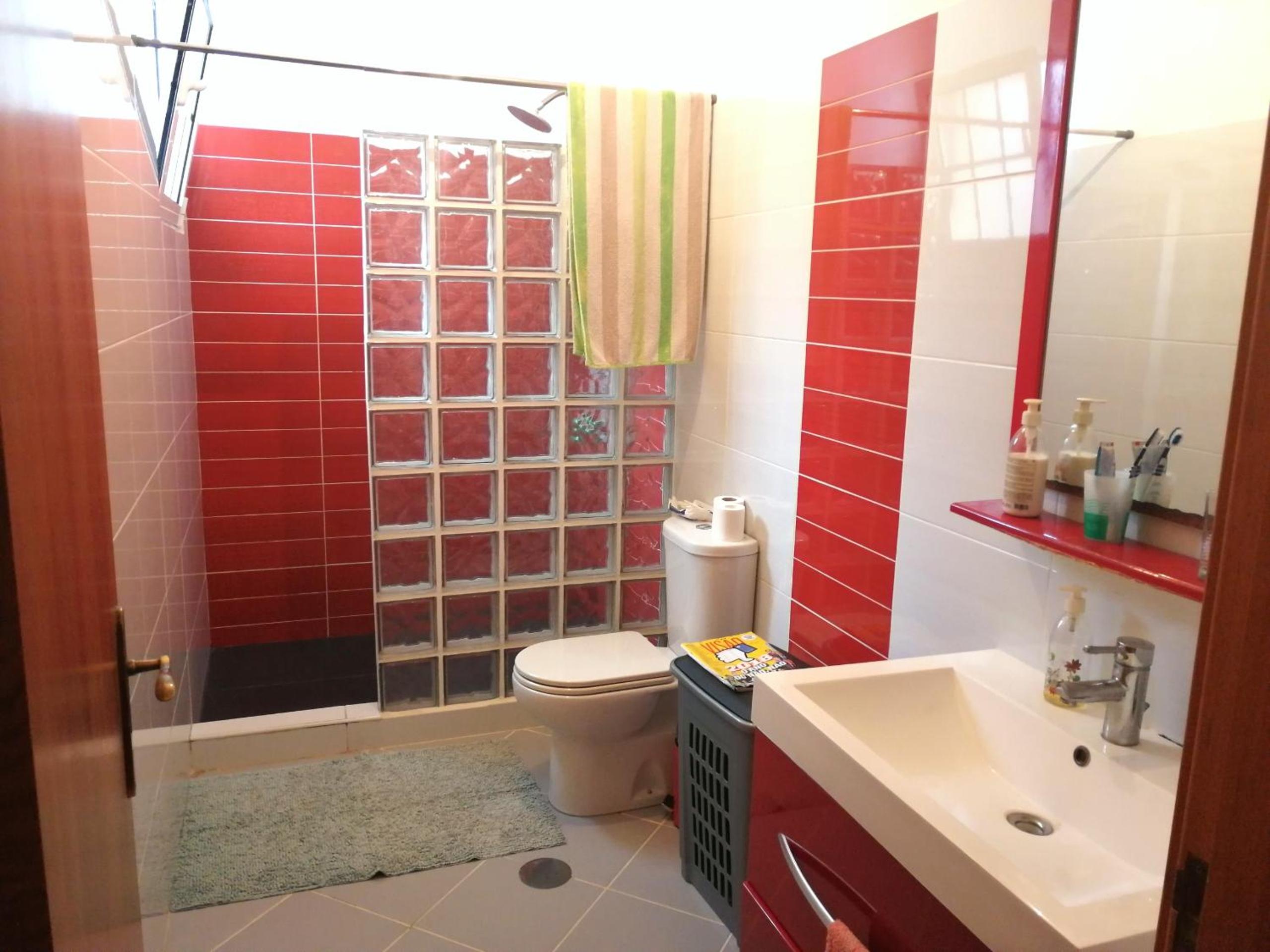 Four-Bedroom House photo 2