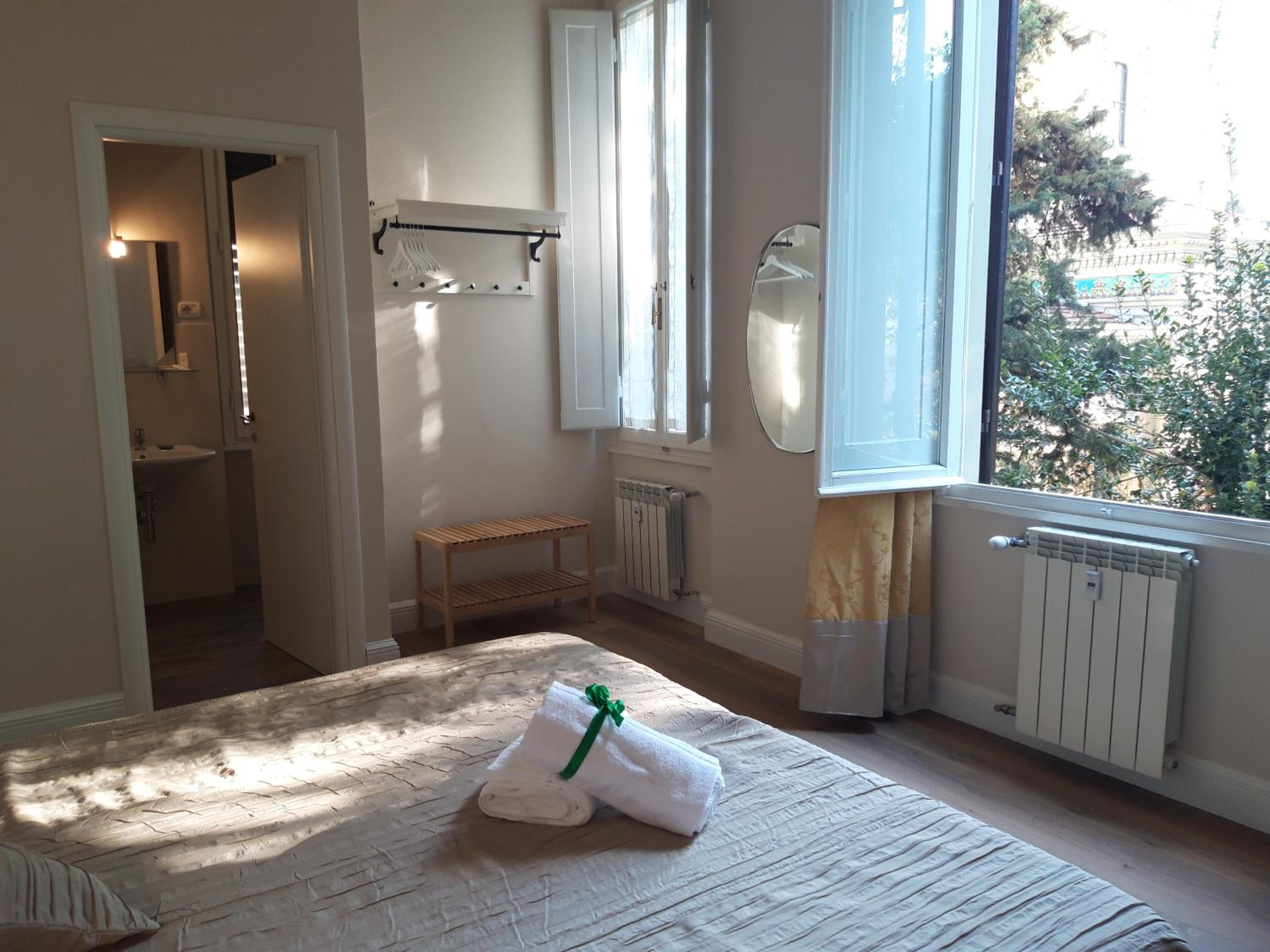 Standard Double Room photo 3