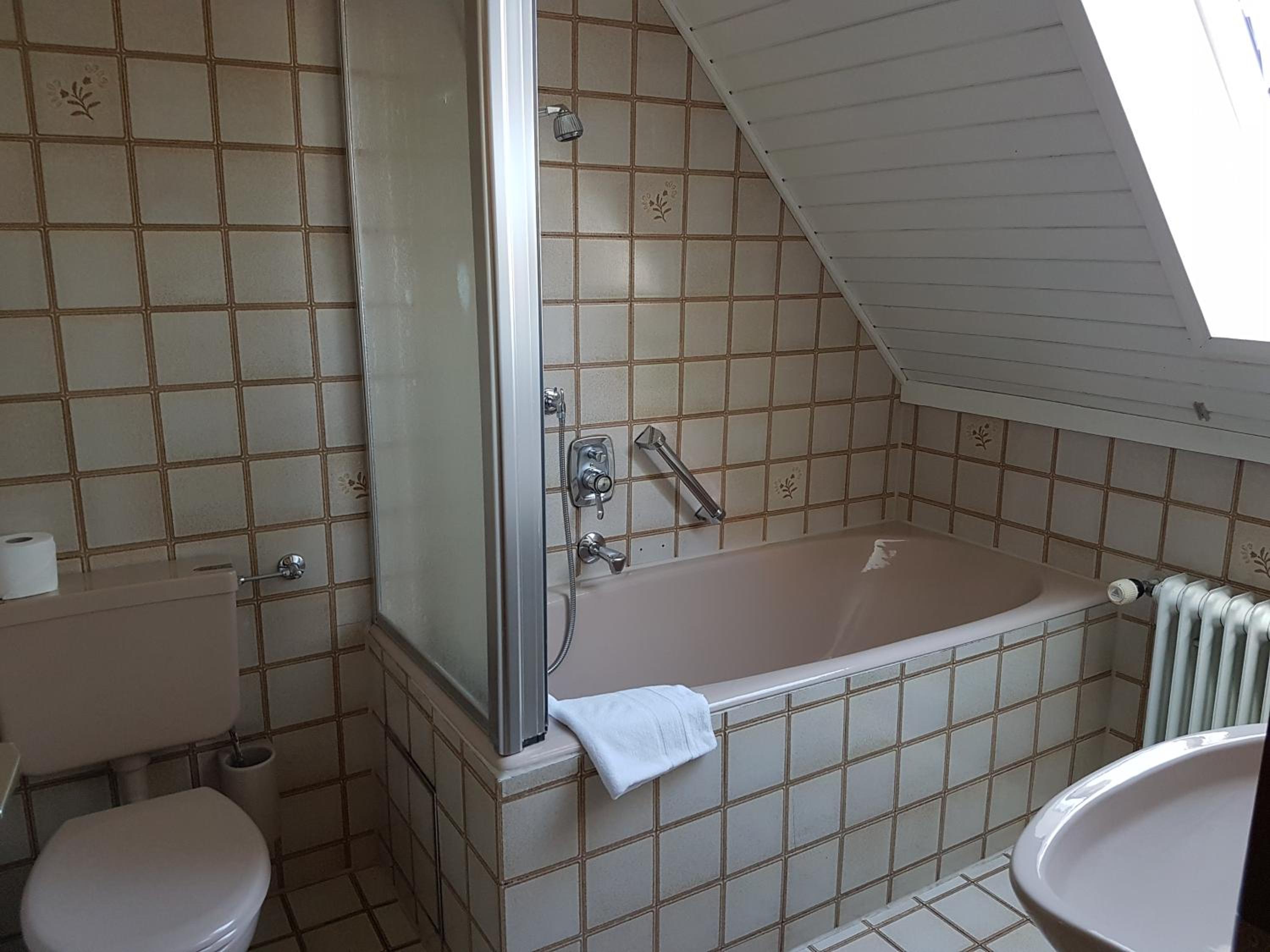 Double Room - Photo 6