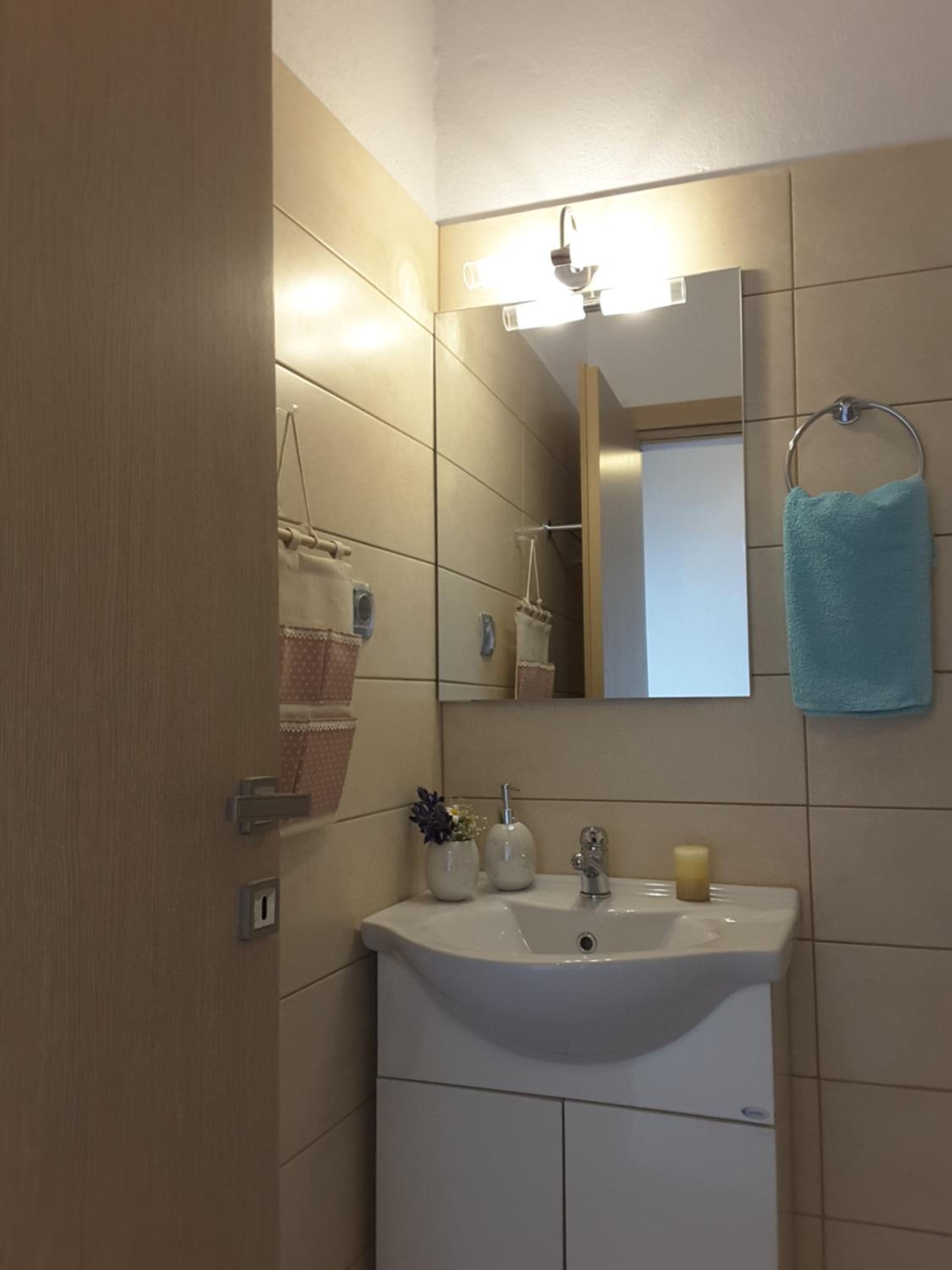 Deluxe Double Room - Photo 8