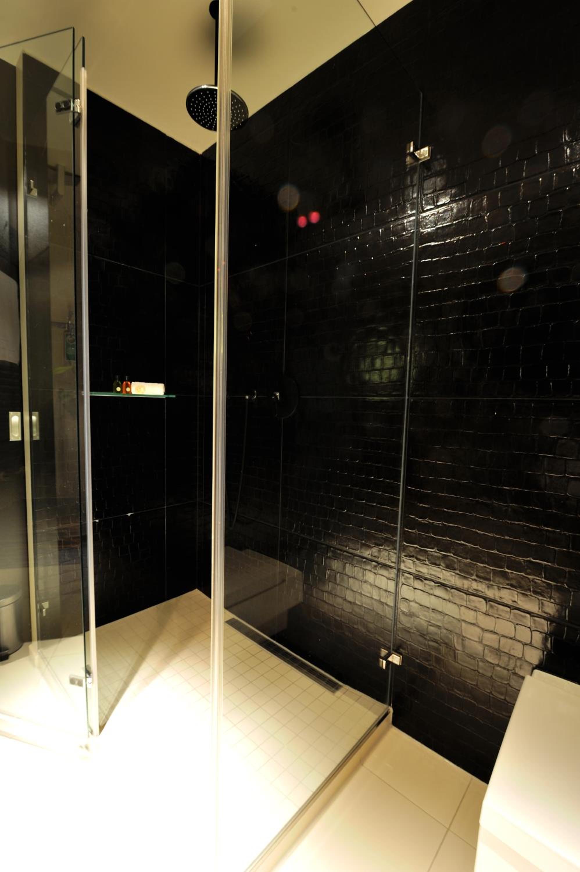 Deluxe Double Room - Photo 14