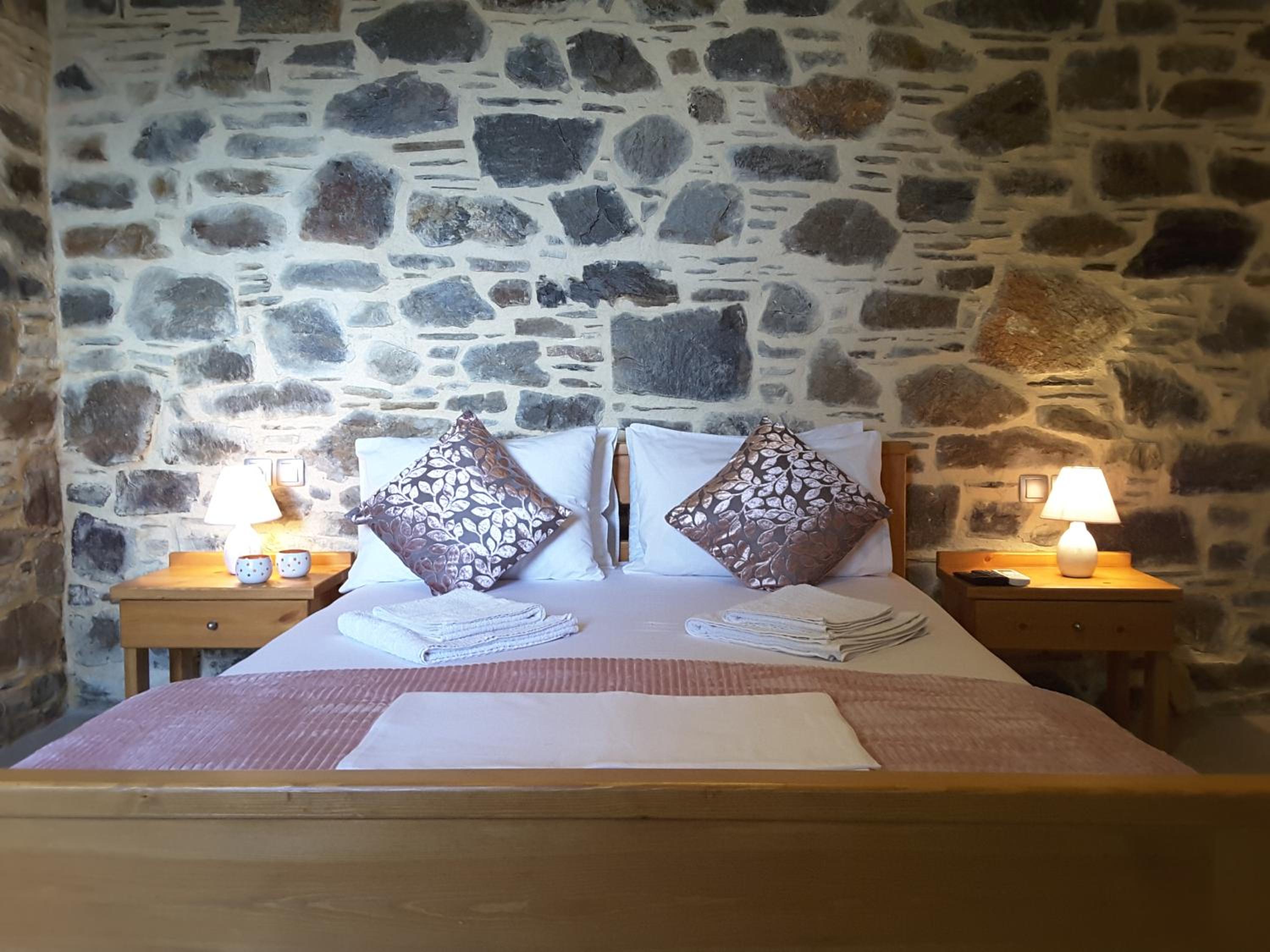 Deluxe Double Room - Photo 17