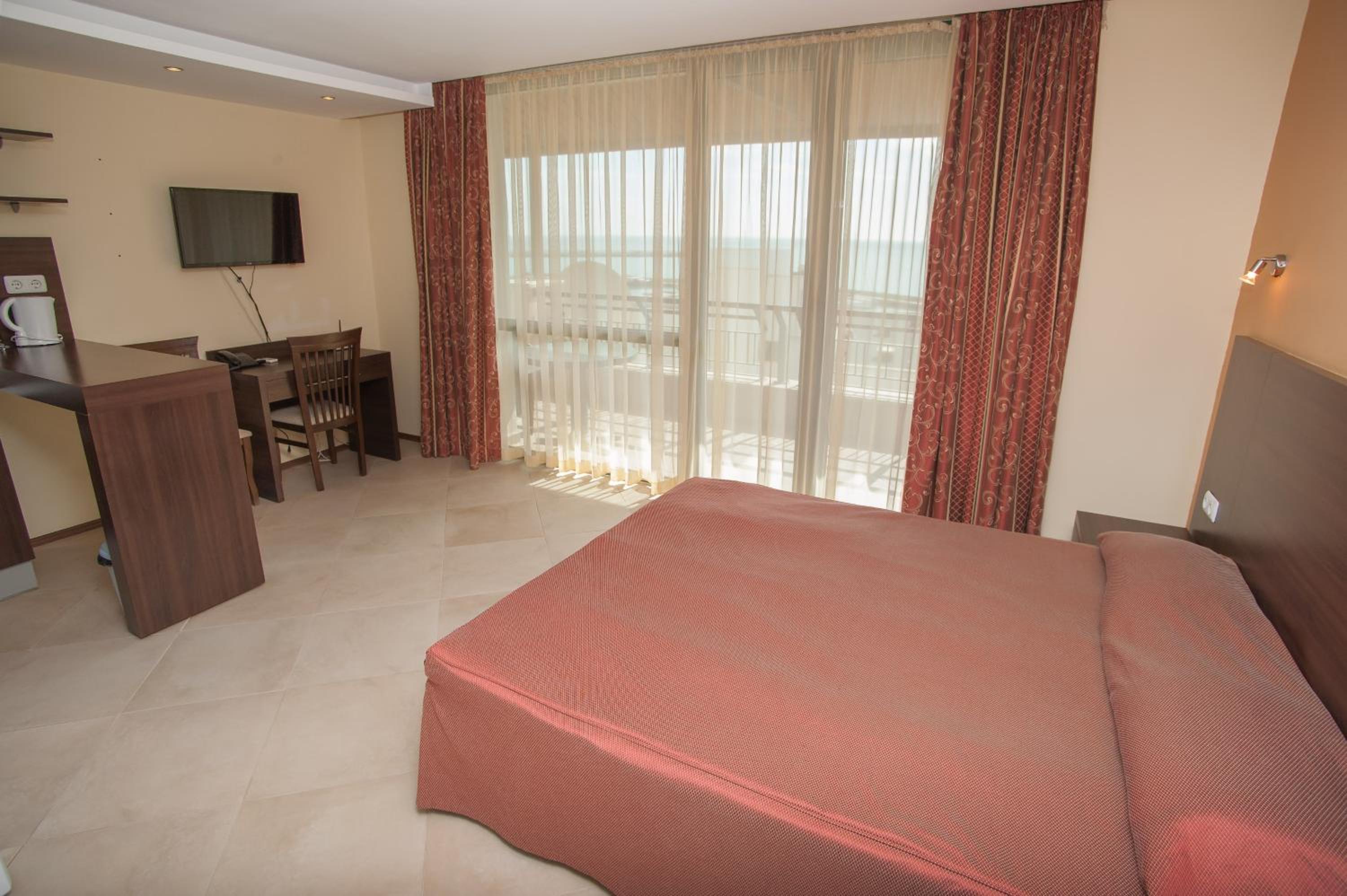 Studio with Sea View (2 Adults) photo 2
