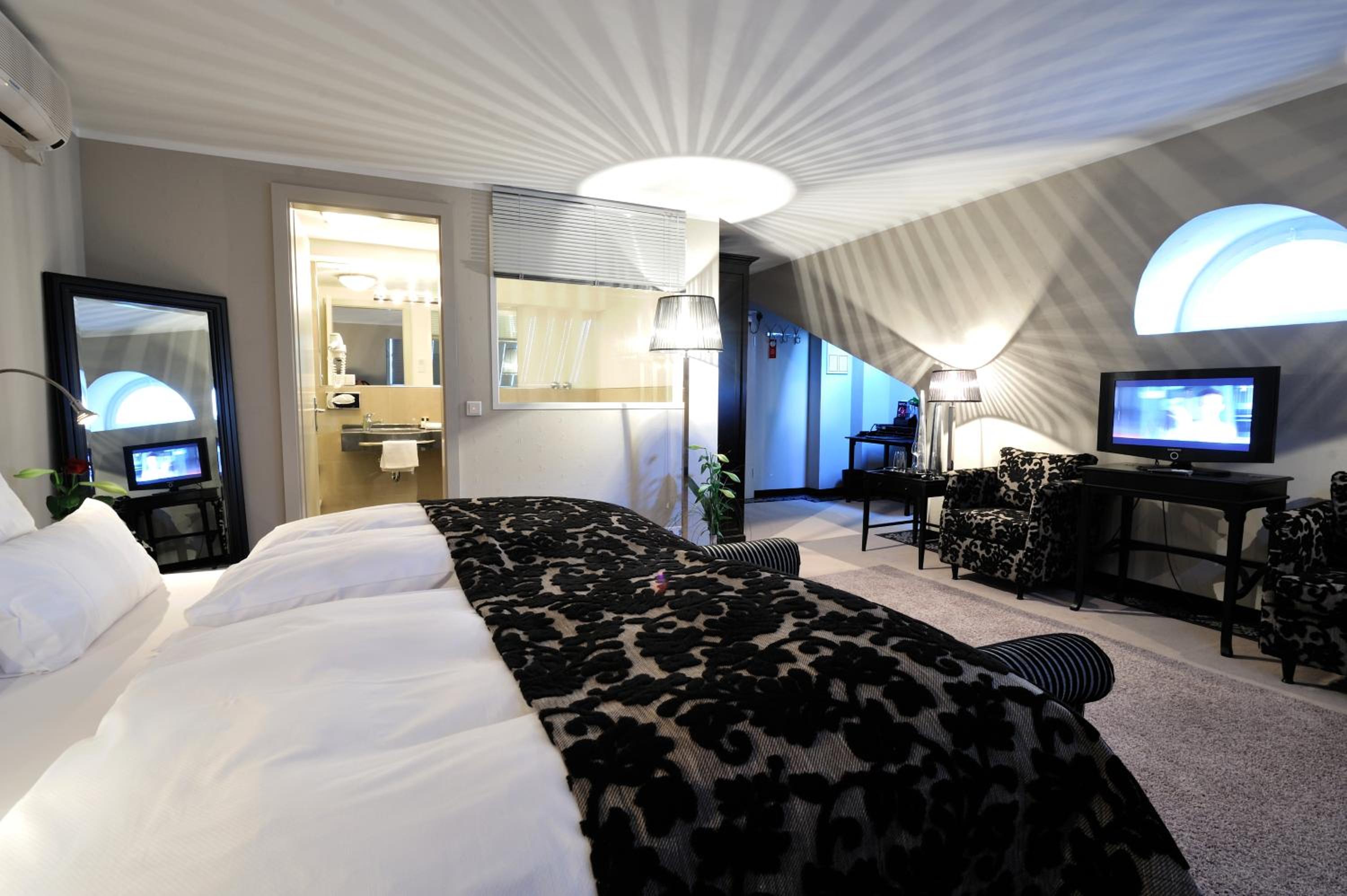Executive Double Room - Photo 1
