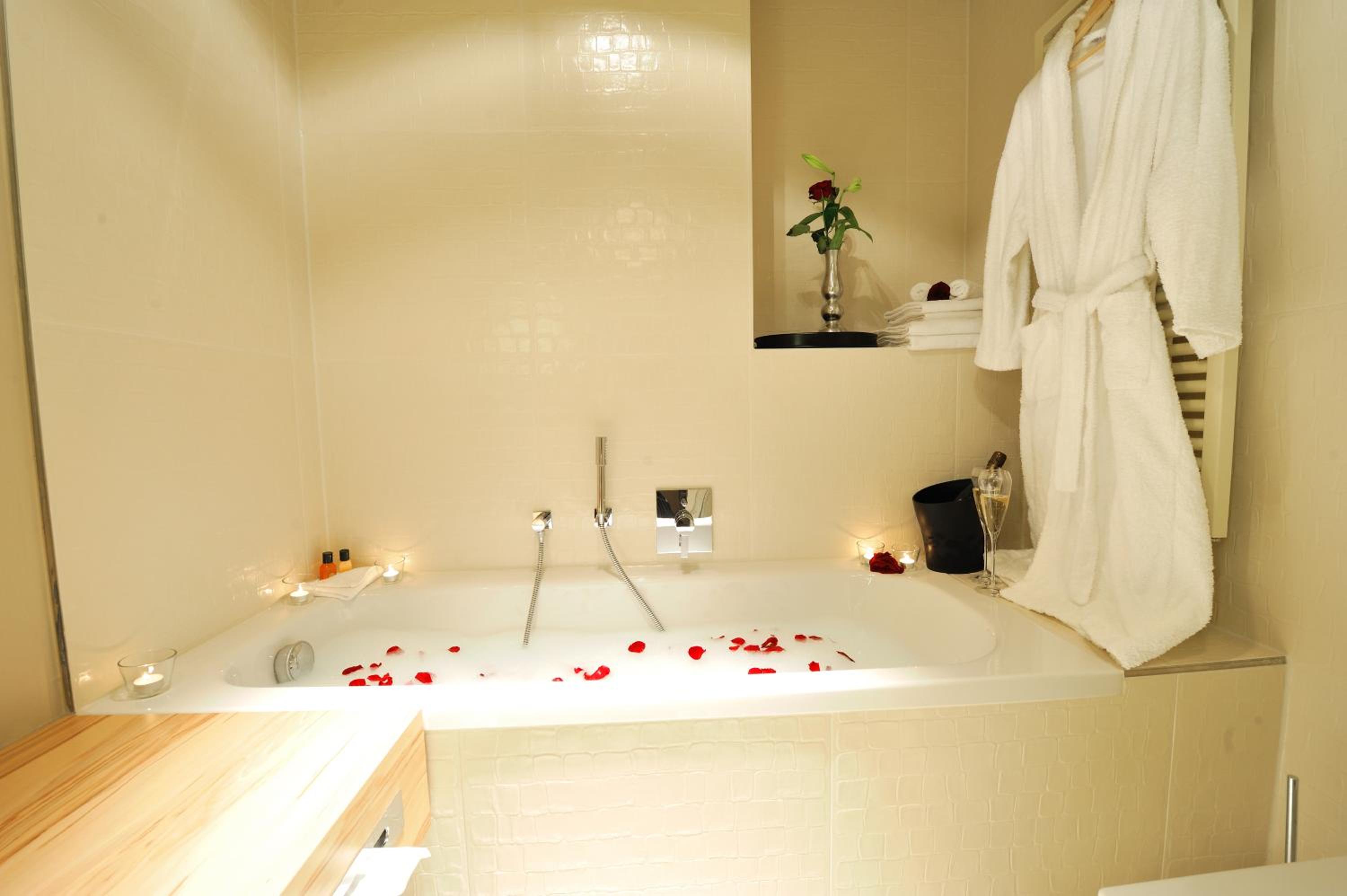 Executive Double Room - Photo 14