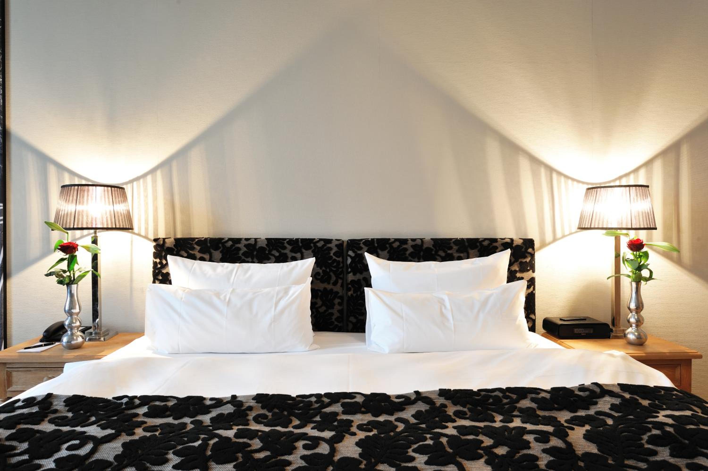 Deluxe Double Room - Photo 8