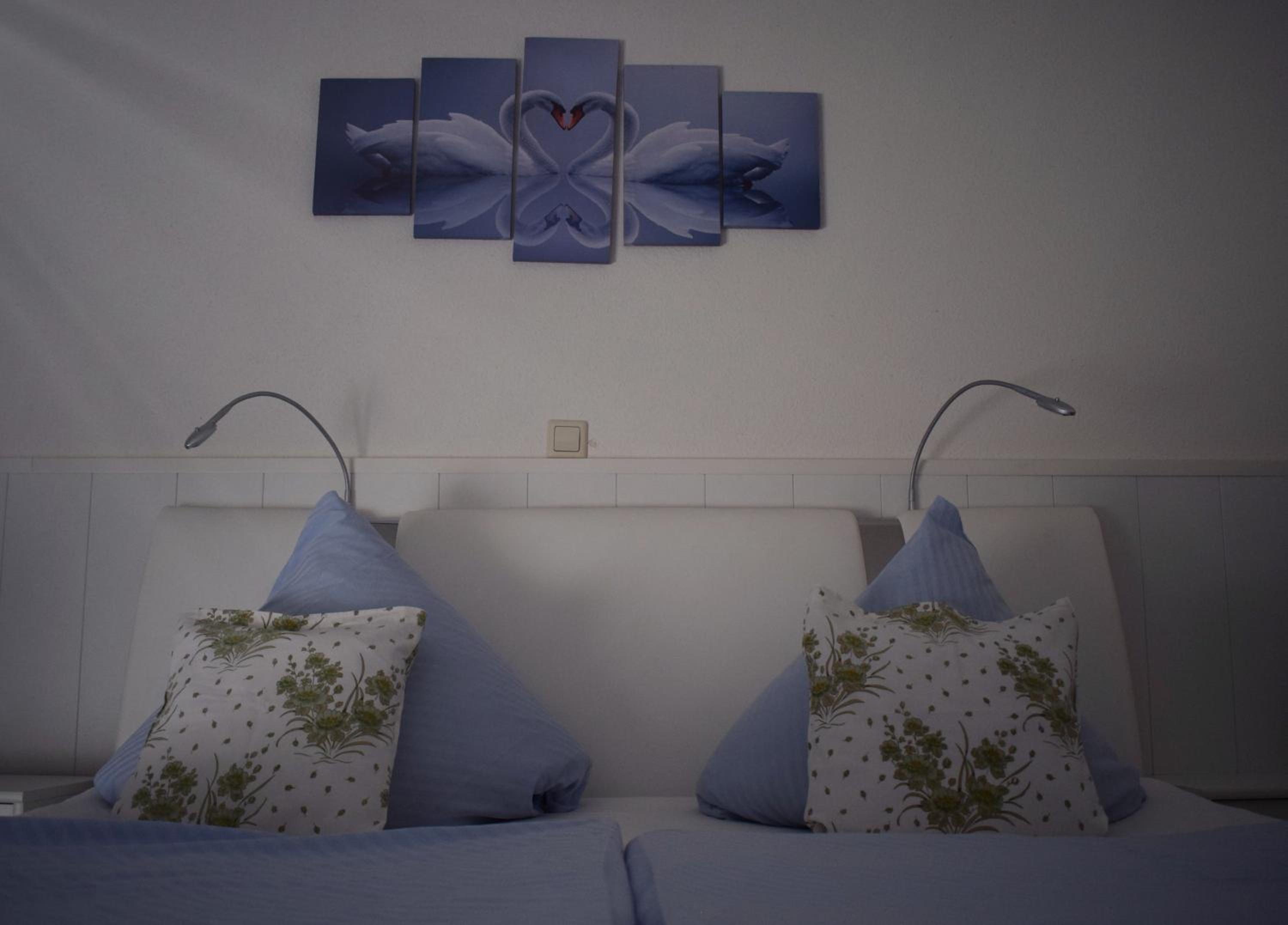 Deluxe Double or Twin Room - Photo 3