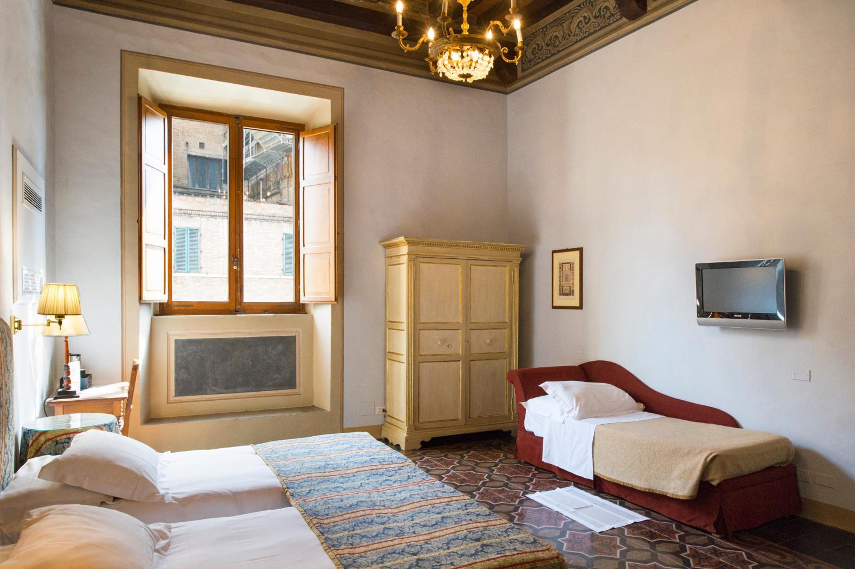 Superior Double Room - Photo 1