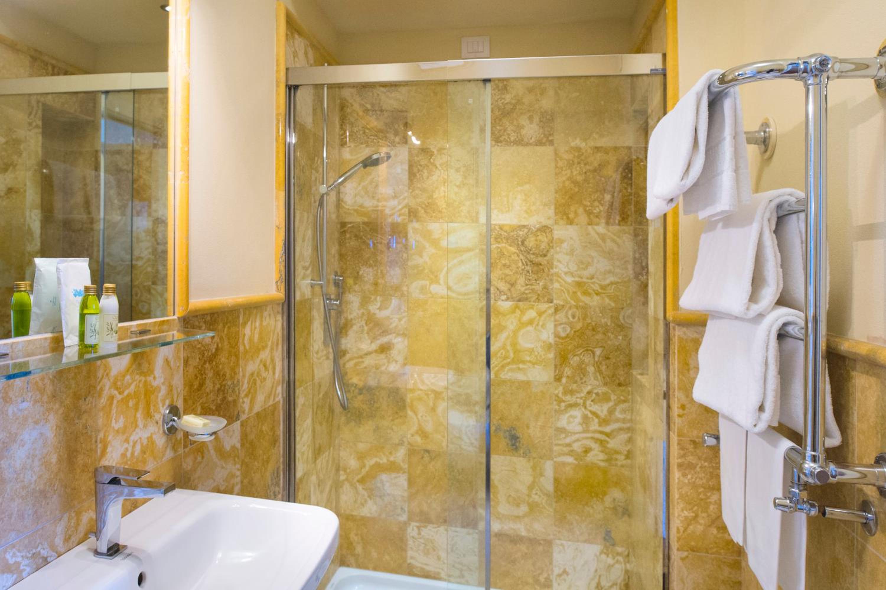 Superior Double Room with Garden View - Photo 6