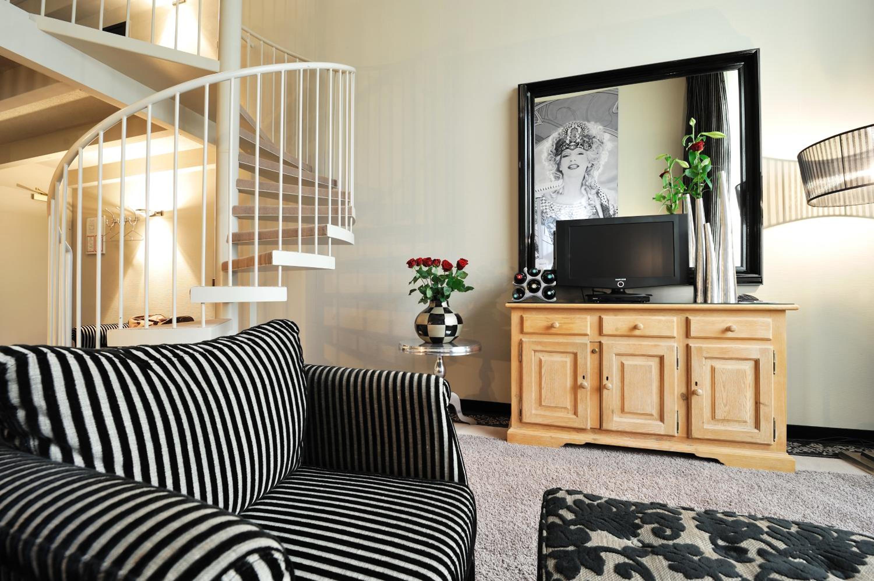 Junior Suite - Photo 18