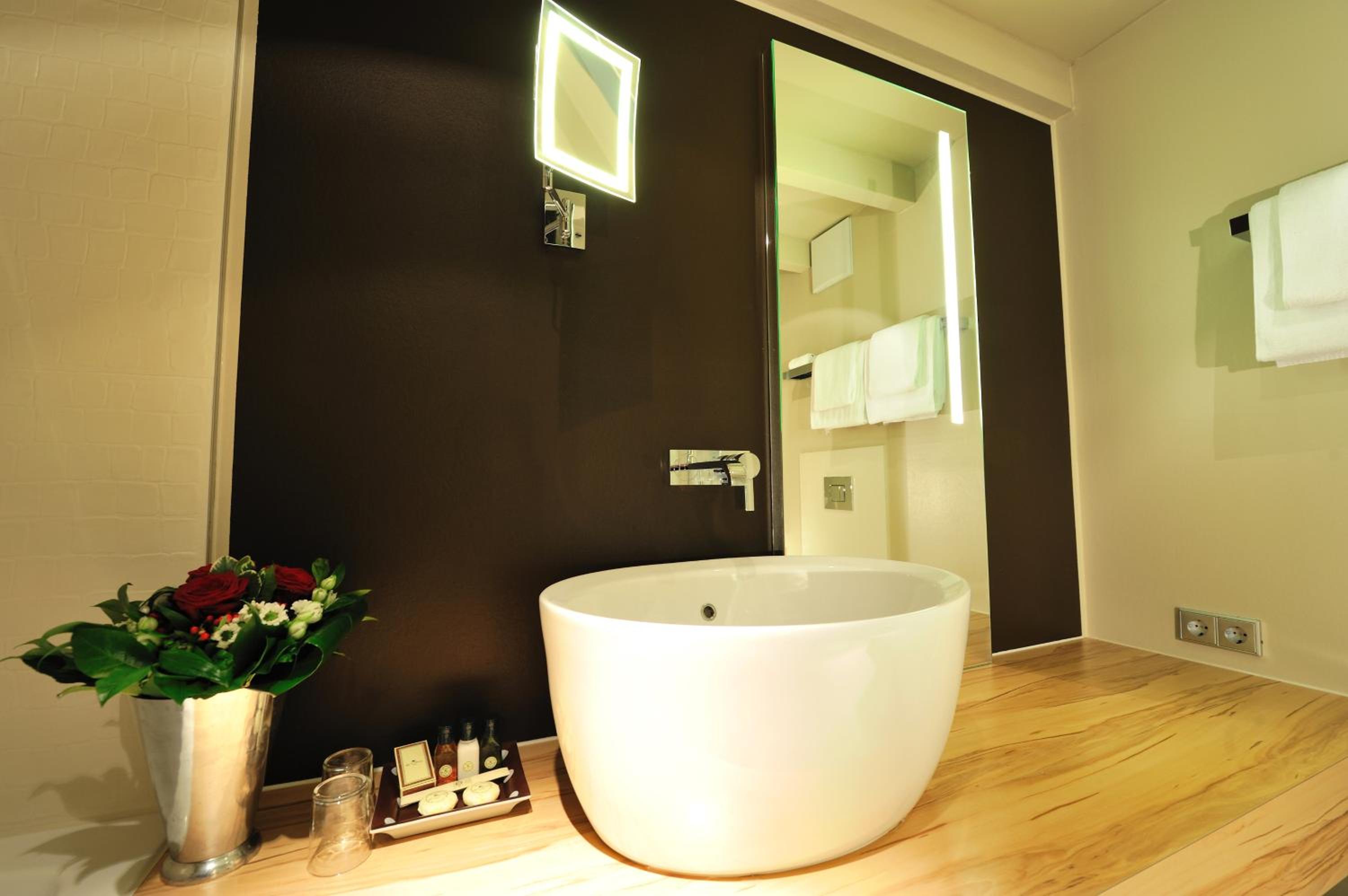 Junior Suite - Photo 13