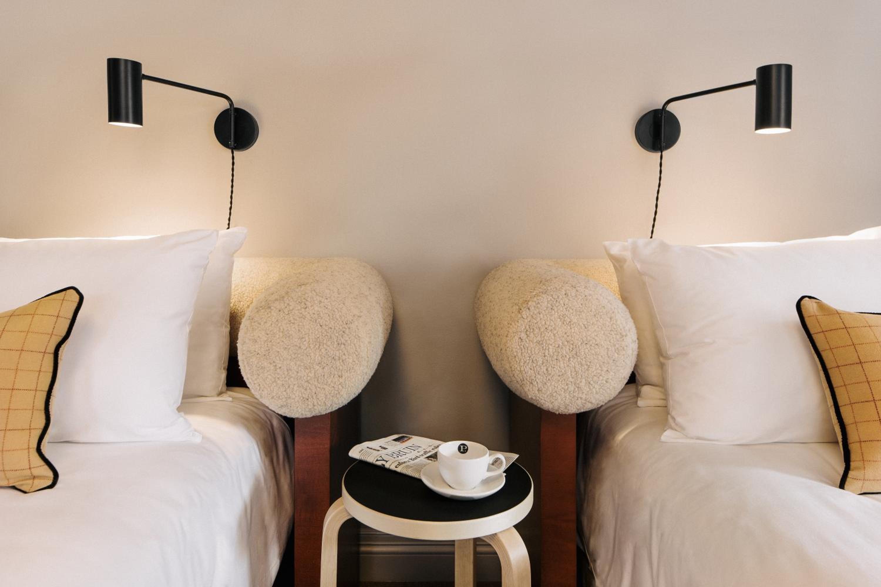 Queen Room with Garden View, photo 7