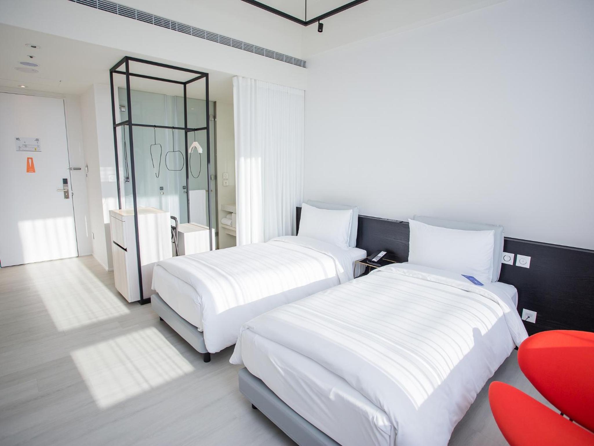 Twin Room with Private Bathroom