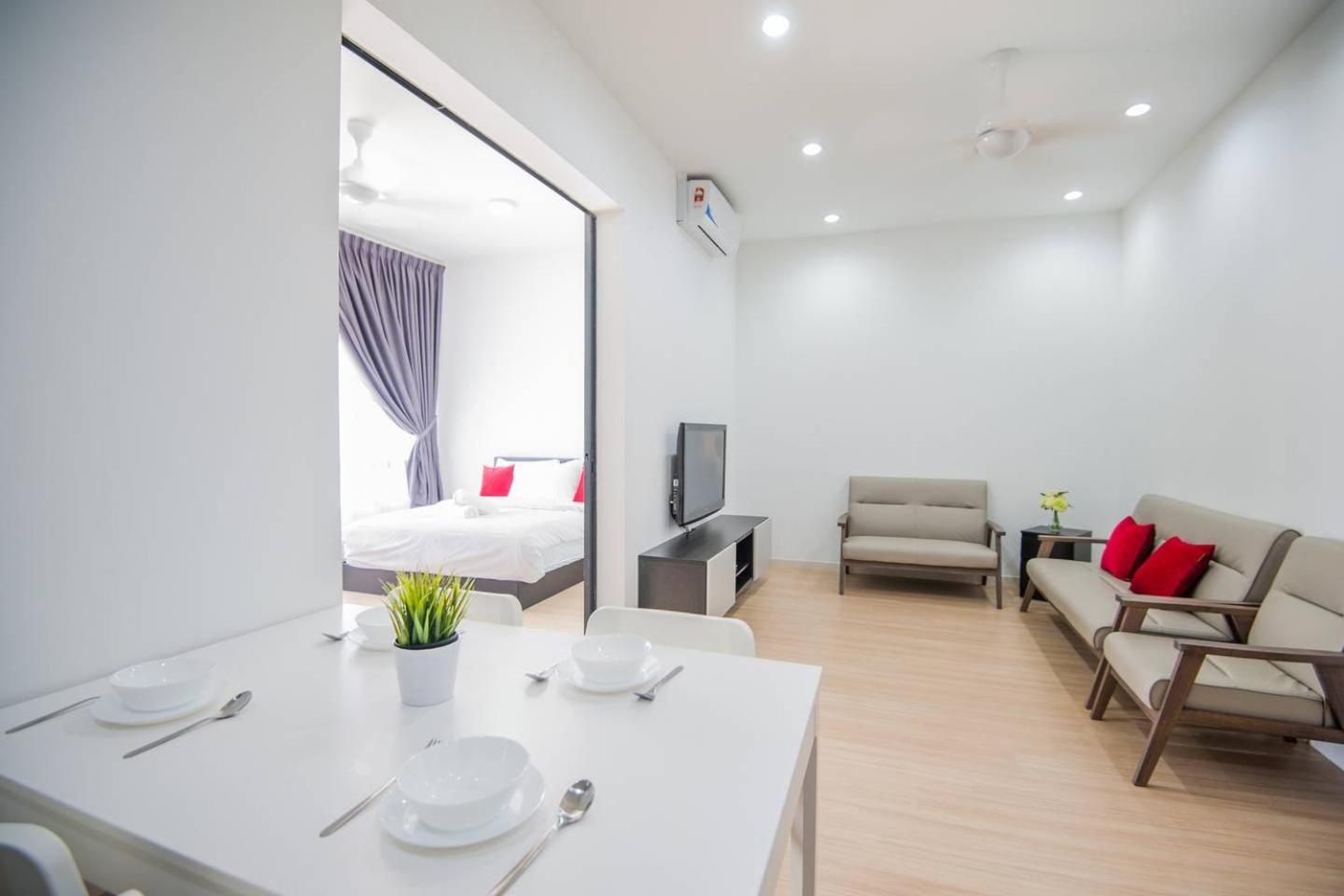 Studio Apartment photo 2