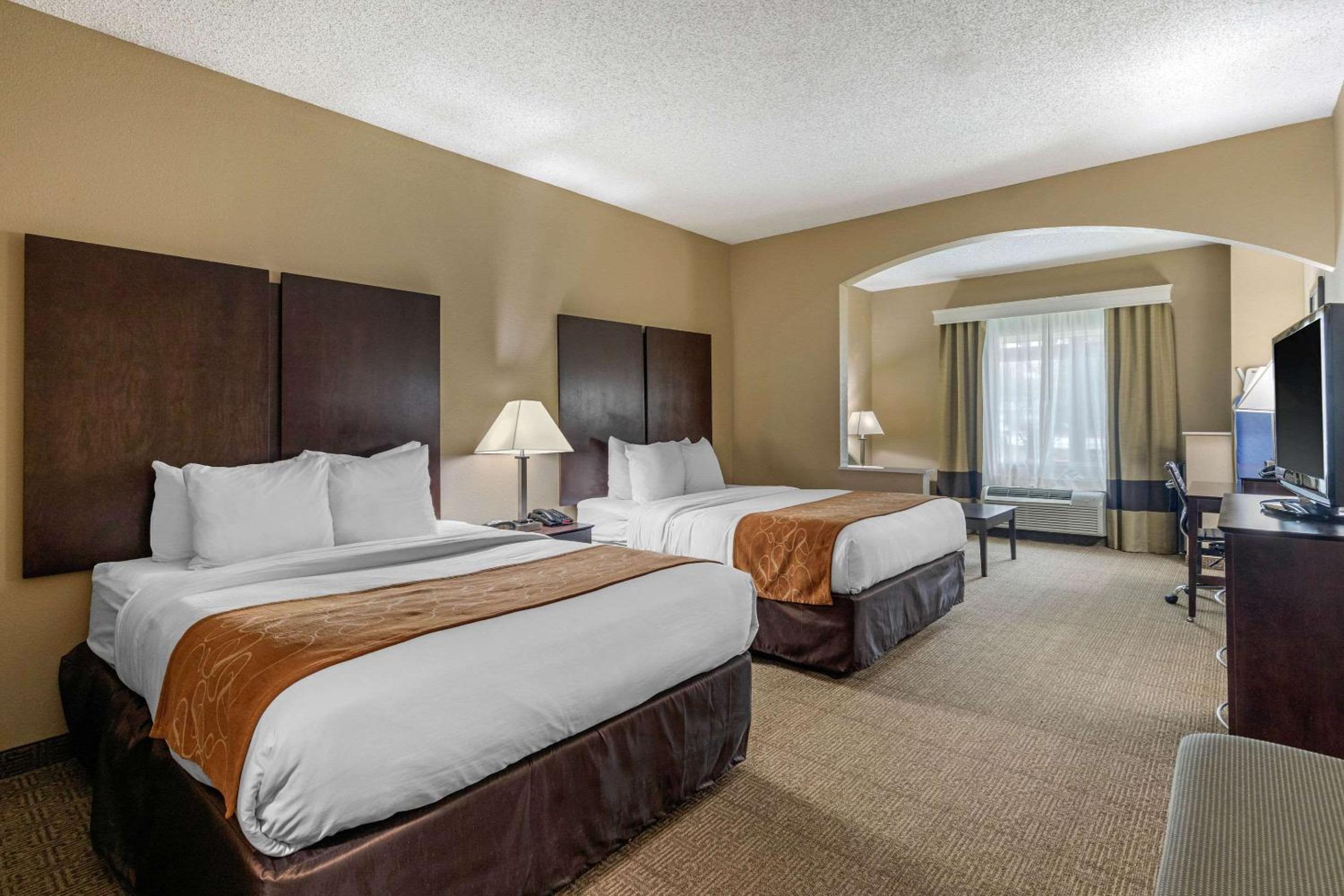 Queen Suite with Two Queen Beds - Disability Access/Non-Smoking - Photo 1