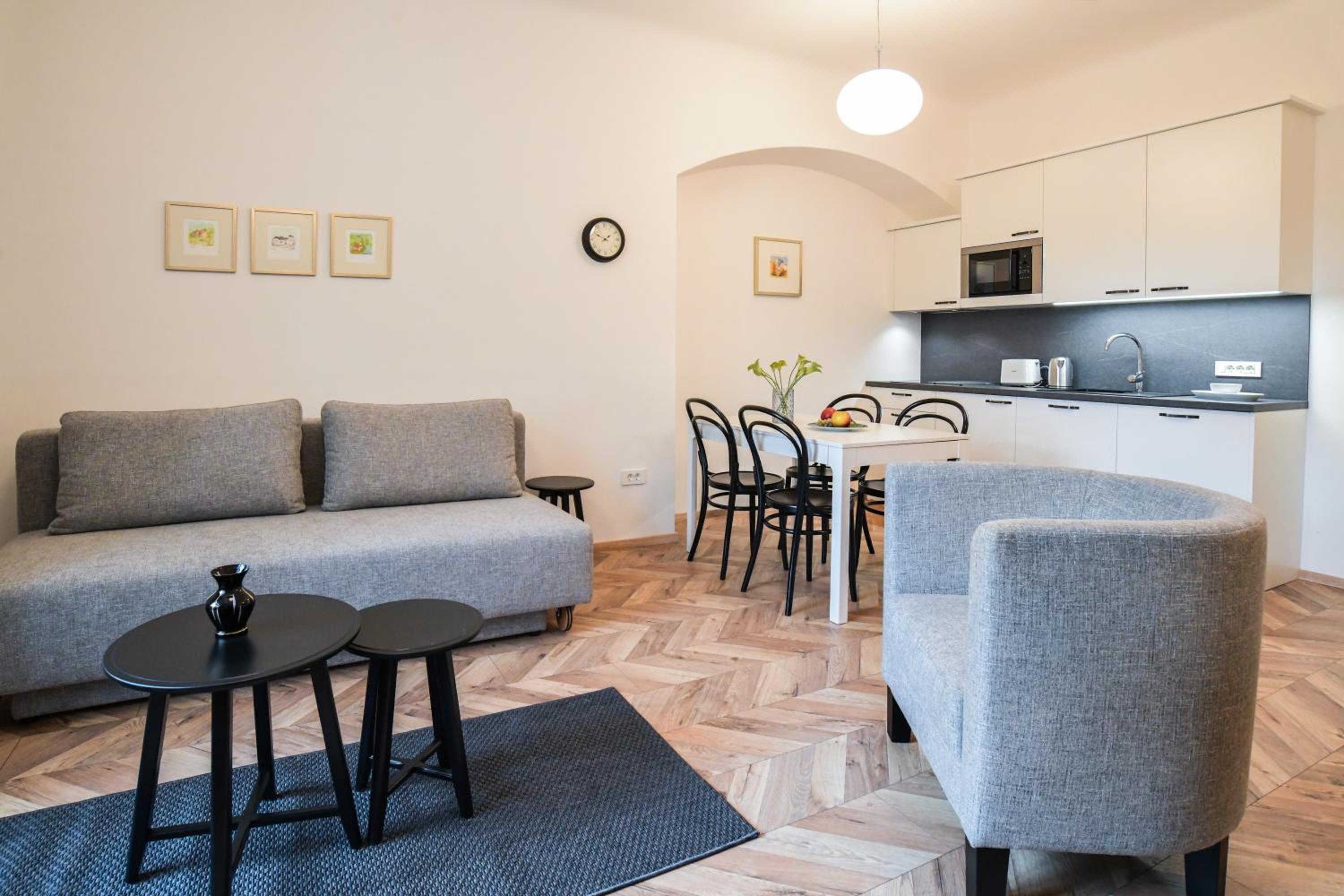 Apartment with Garden View - Photo 6