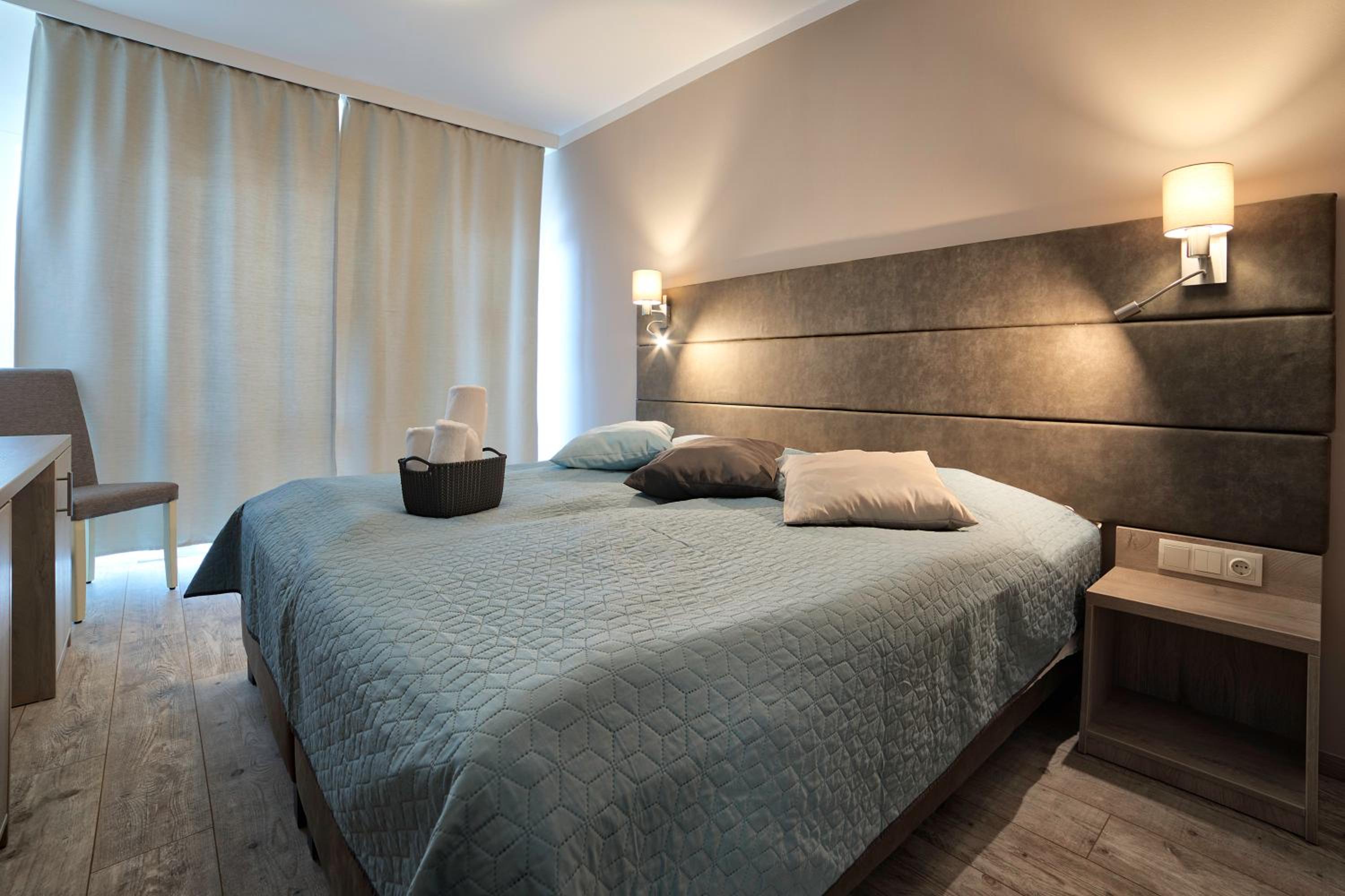 Superior Double or Twin Room with Lake View