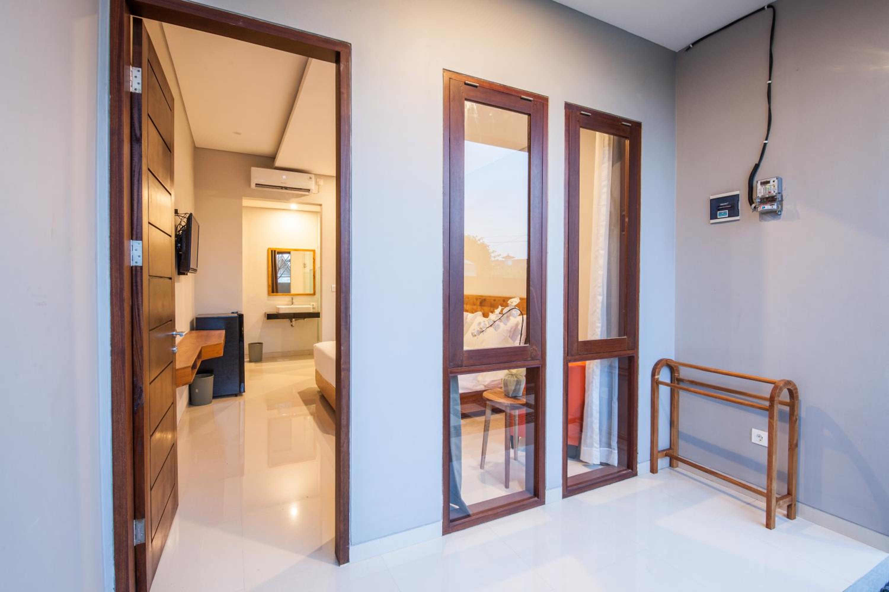 Deluxe King Room - Photo 12