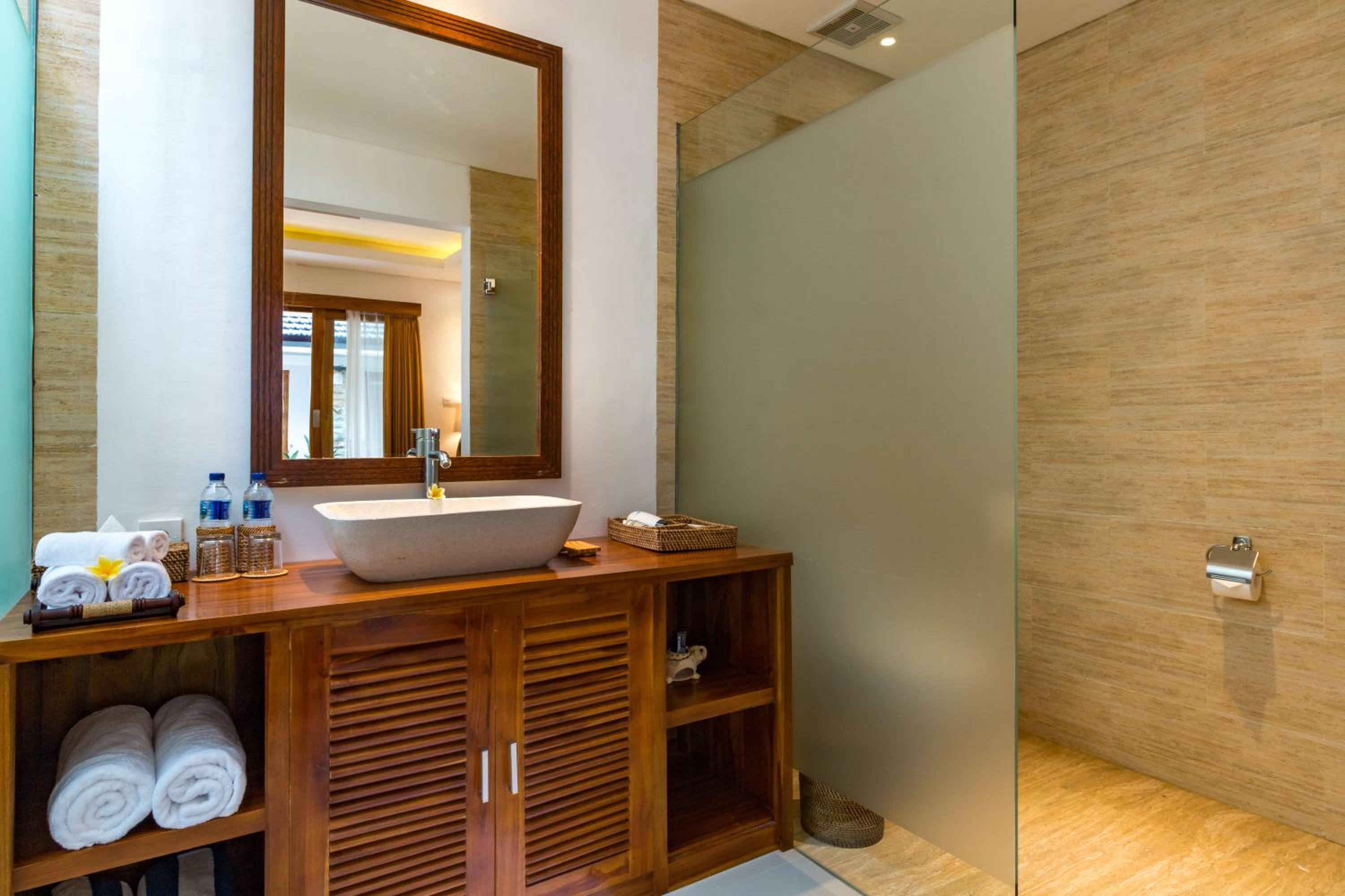 Suite with Garden View - Photo 11