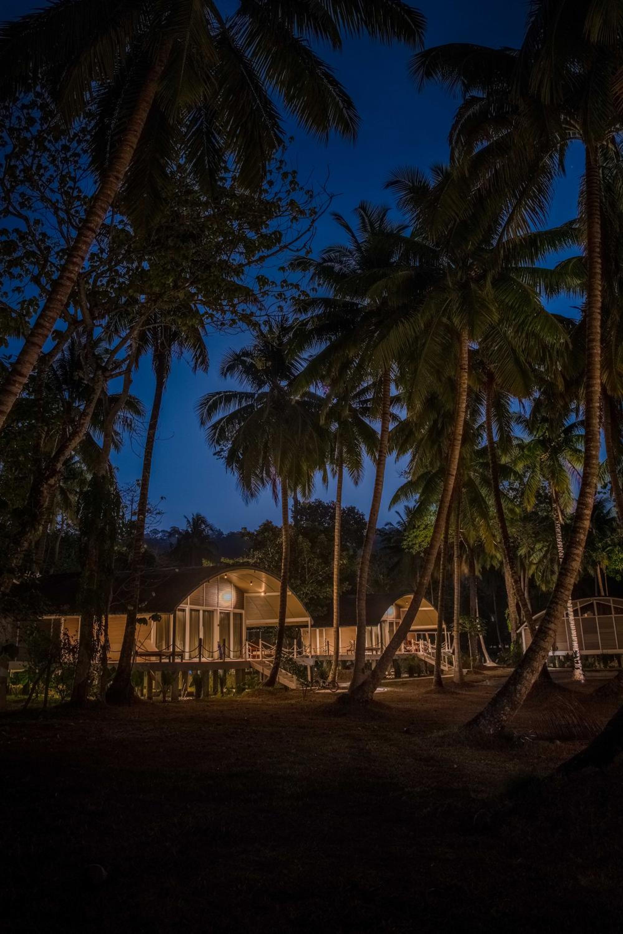 Deluxe Villa – Inclusive Resort Activities: – Beachfront yoga session.- Aqua aerobics gym session.- Shell art activity – 10% Discount on SPA & Food & Soft Beverages& Laundry photo