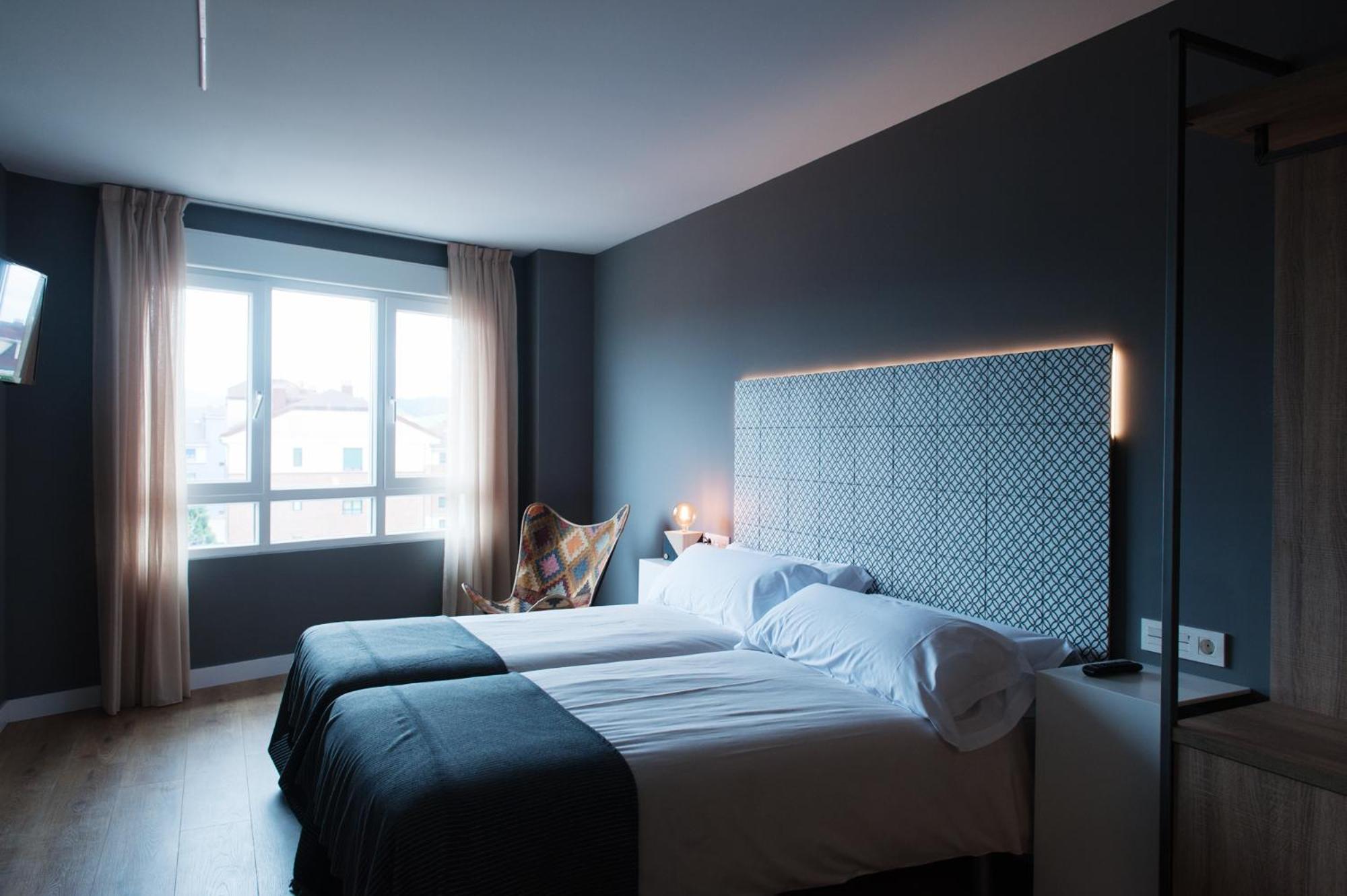 Double or Twin Room - Photo 9