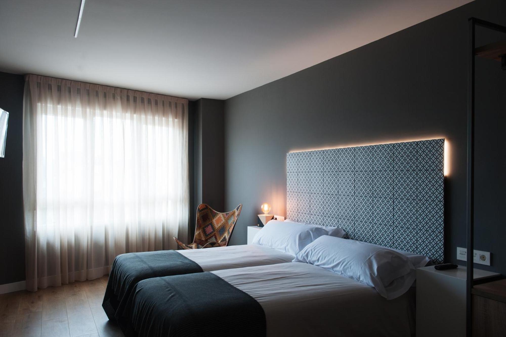 Double or Twin Room - Photo 7