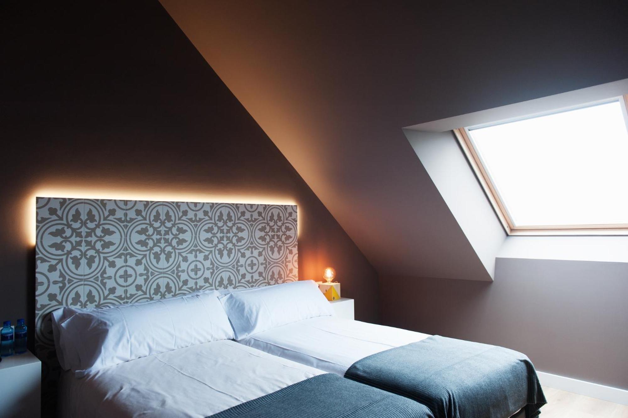 Double or Twin Room - Photo 6