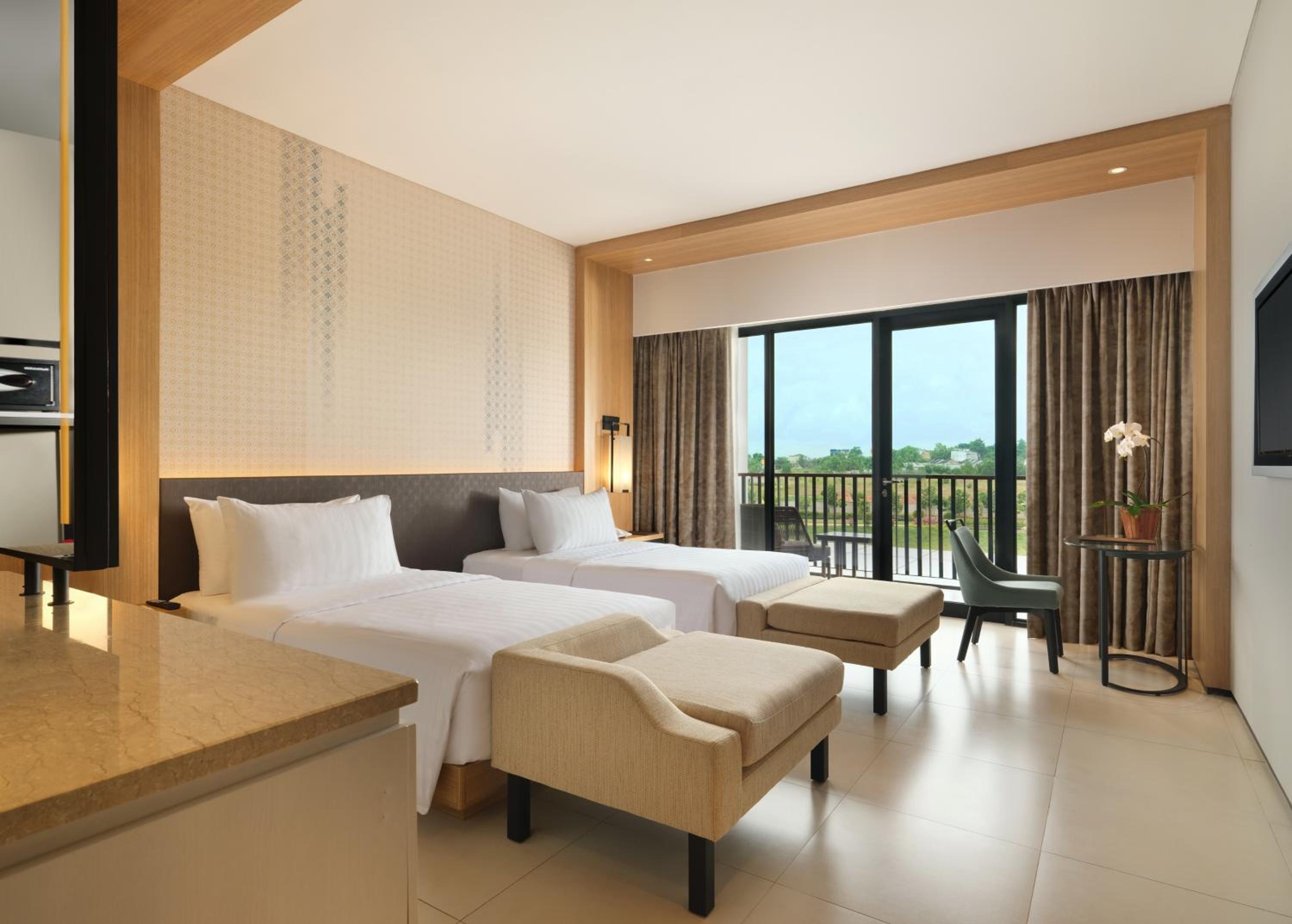 Deluxe Room Twin Lake View photo 3