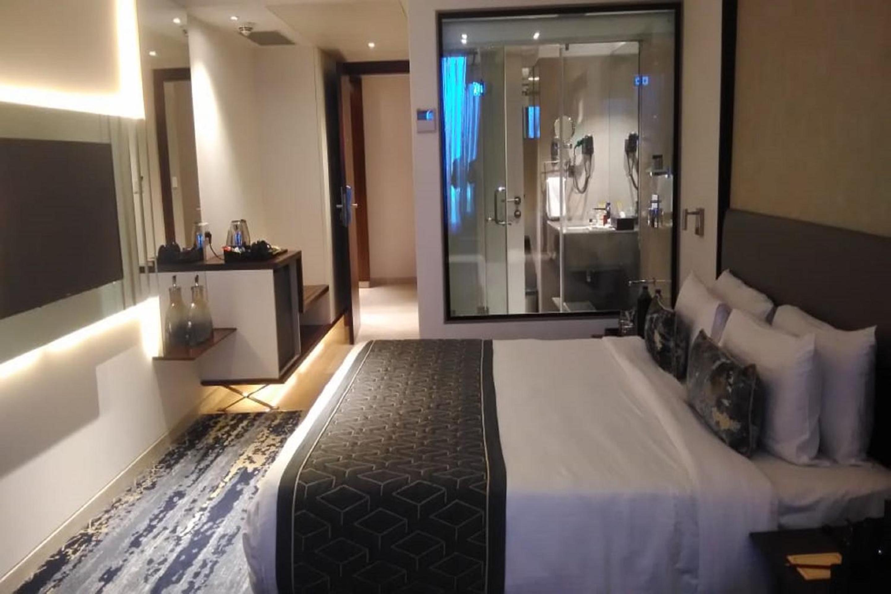 Premium Room with Bathtub Premium Room with Bathtub