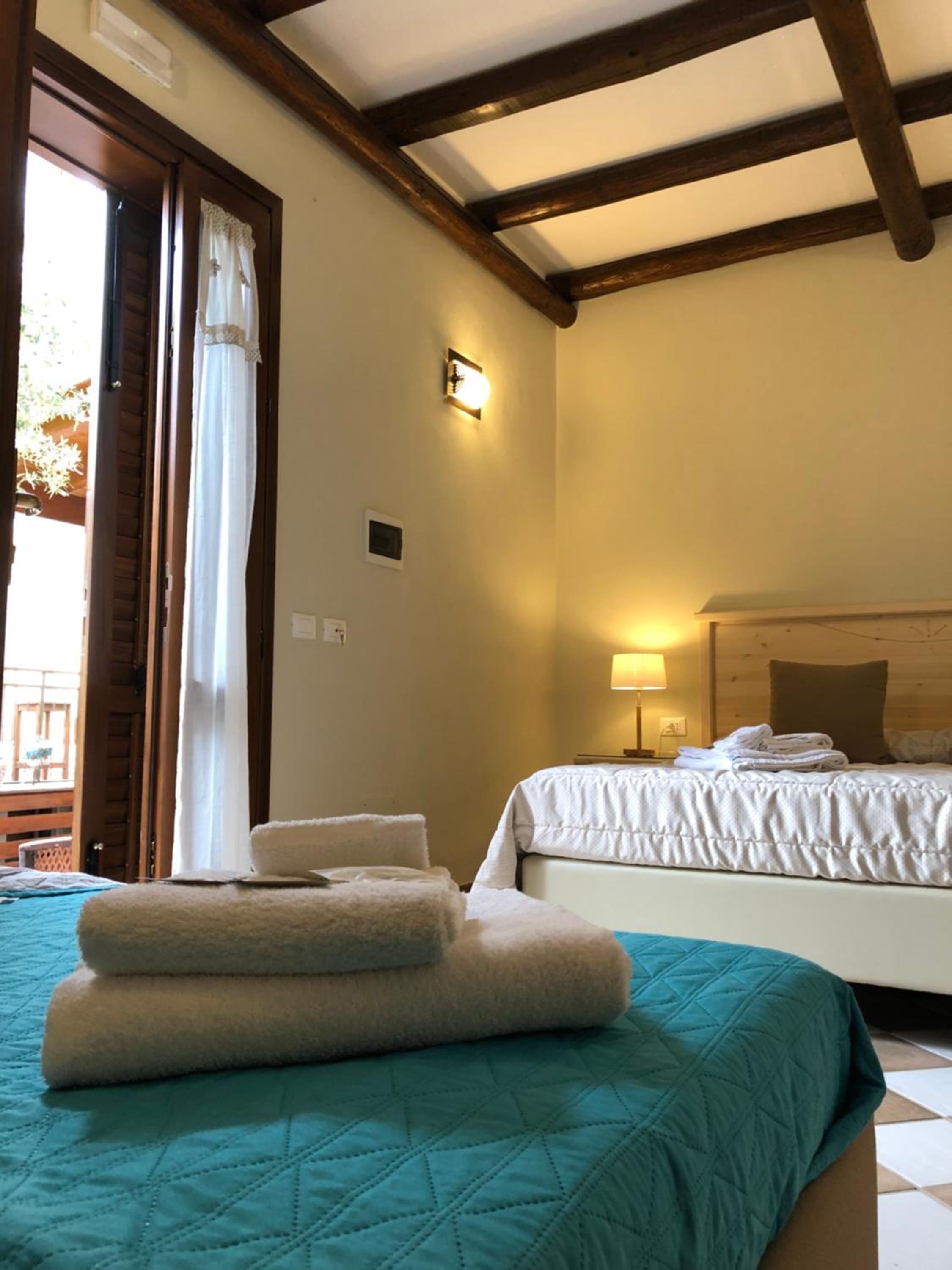 Double Room - Photo 7