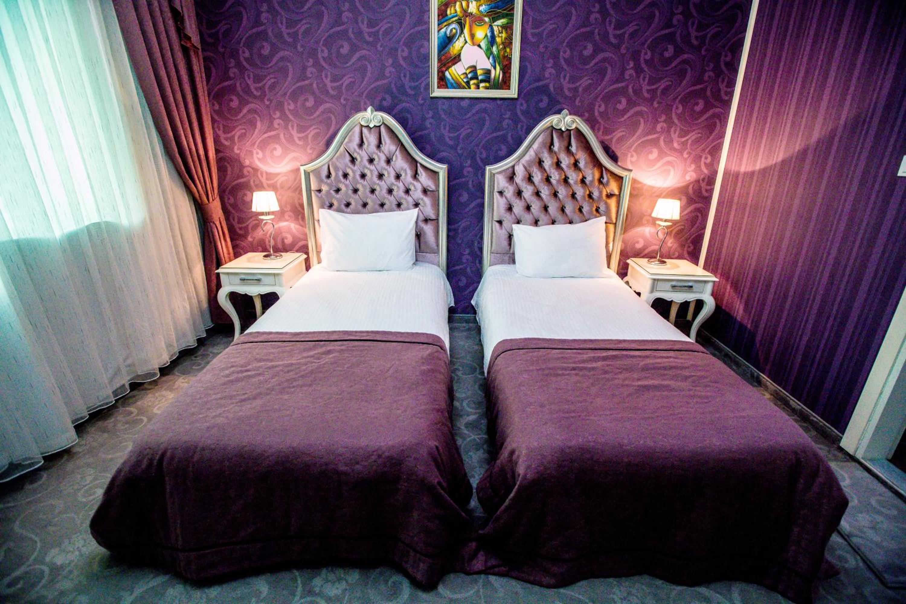 Twin Room - Photo 3