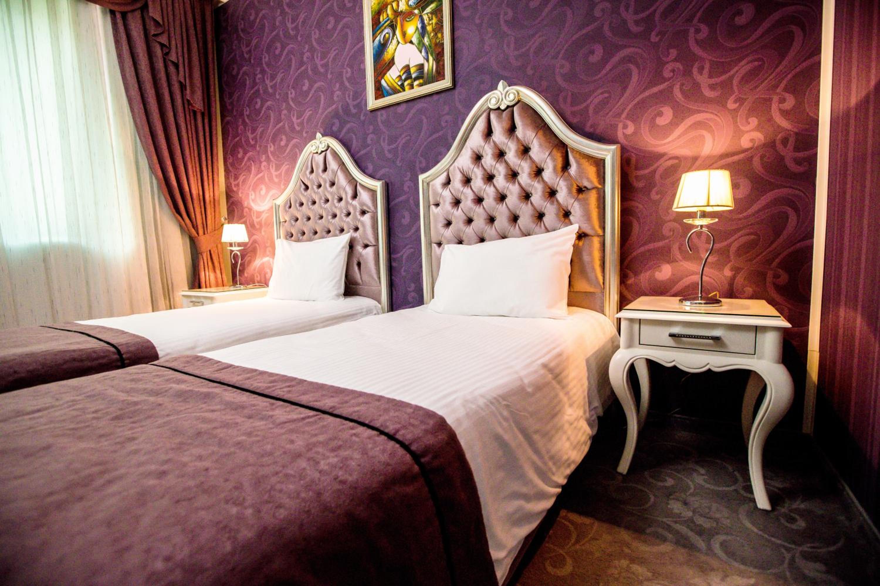 Twin Room - Photo 4