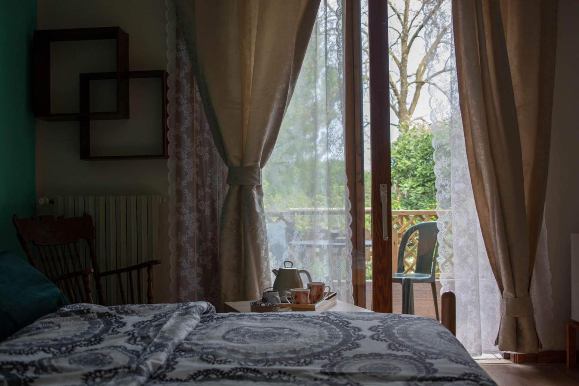 Large Double or Twin Room - Photo 6