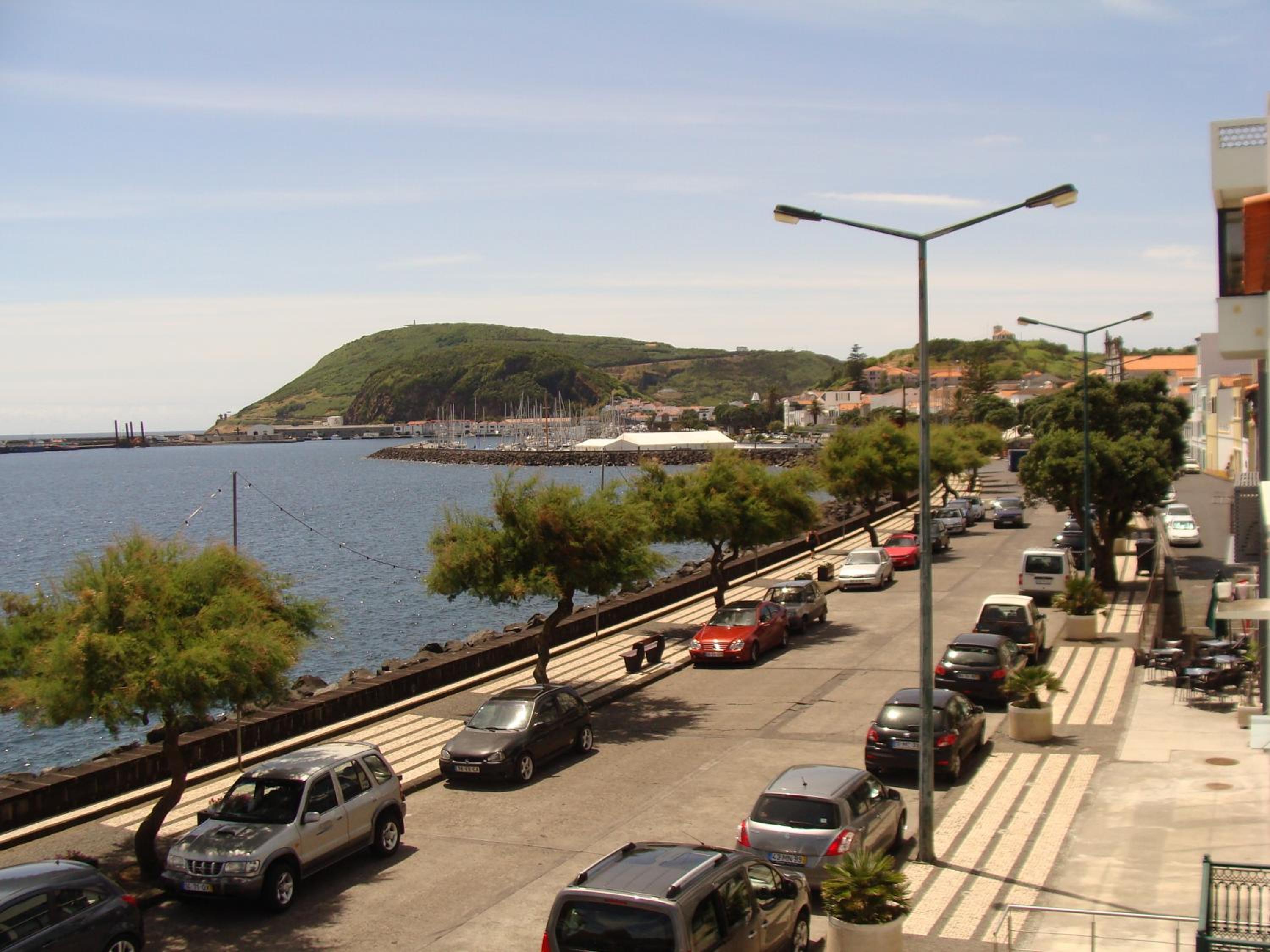 Apartment with Sea View - Photo 35