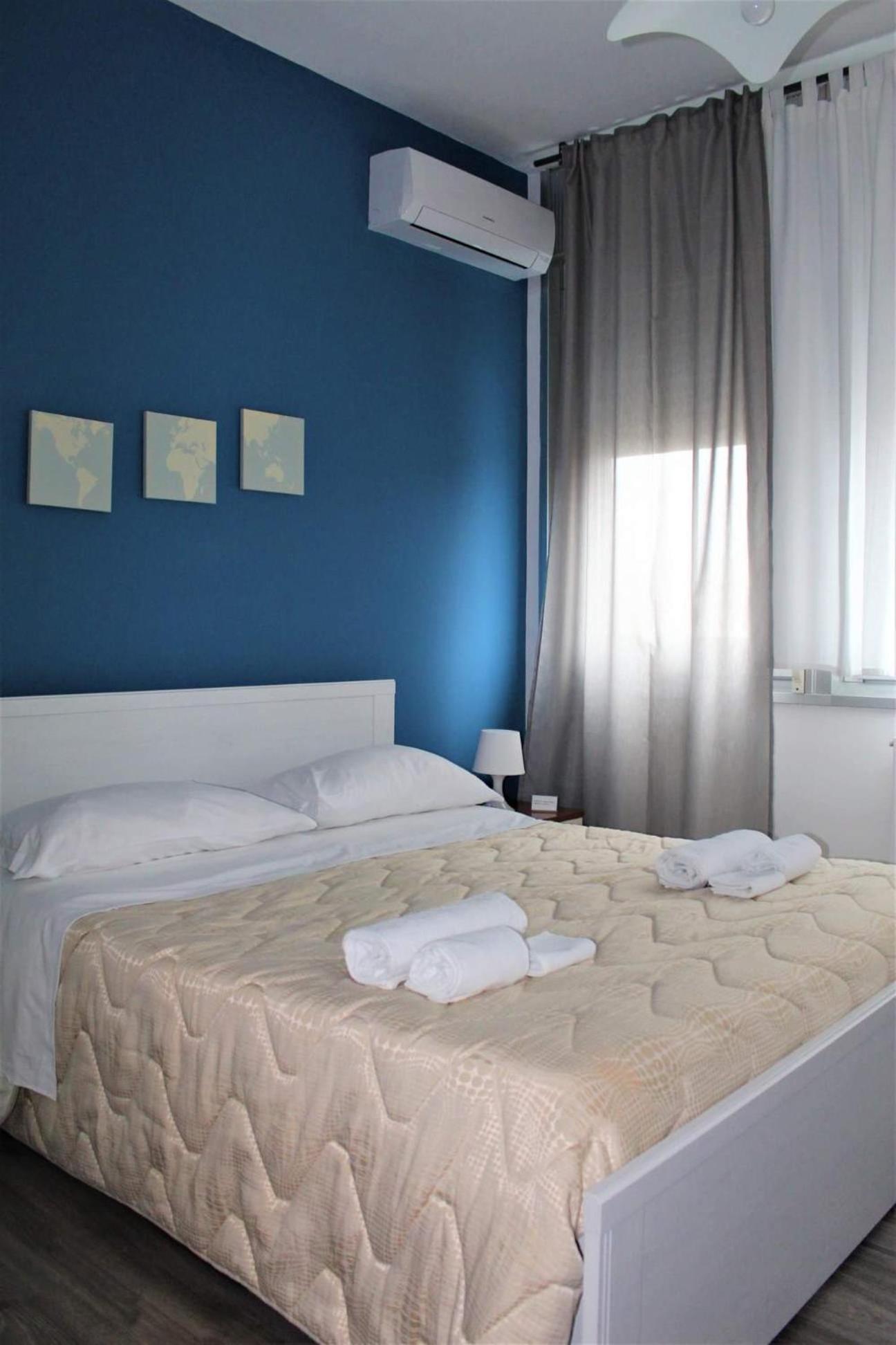 Double Room with Private Bathroom - Photo 4