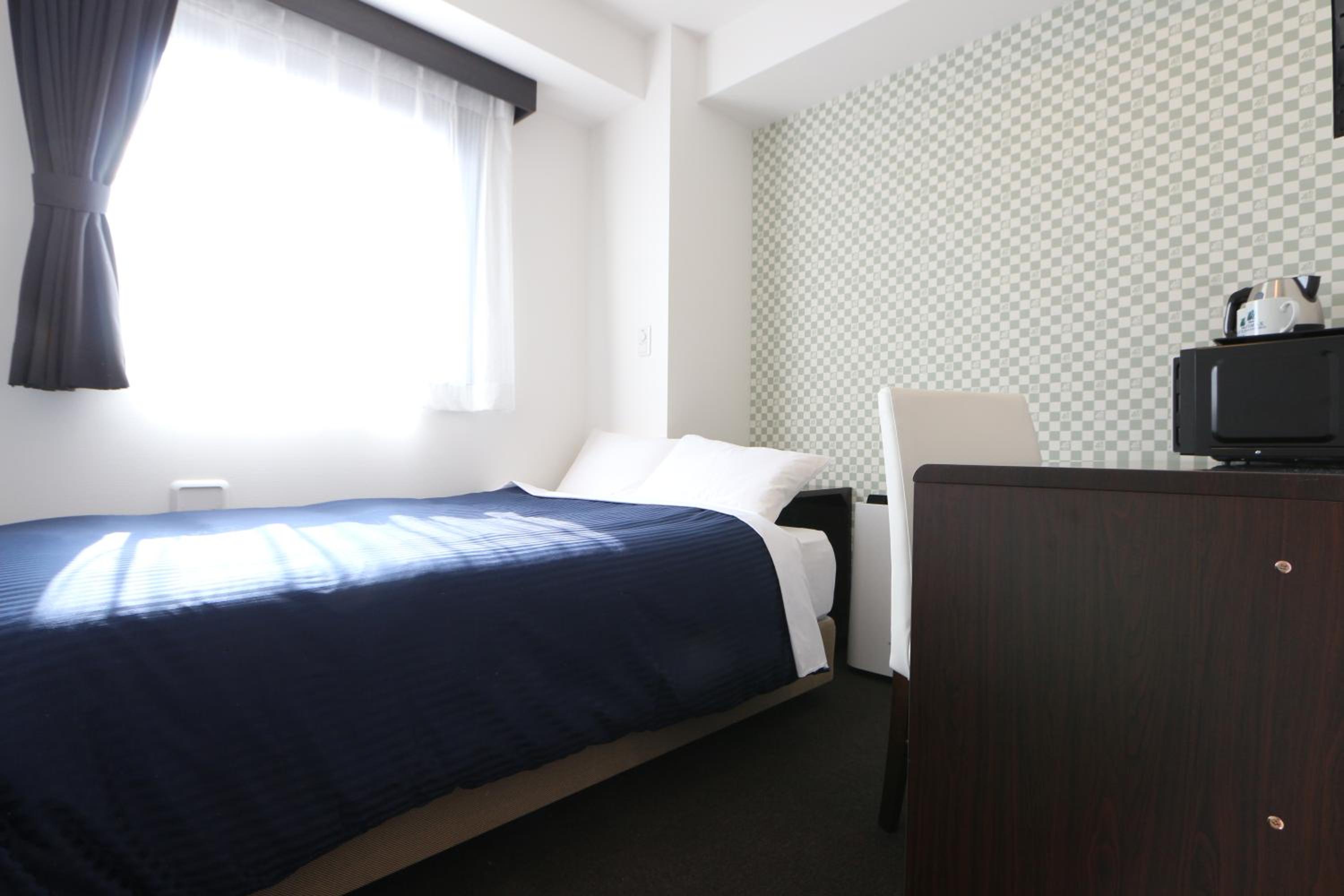 Double room with Small Double Bed - Disability Access - Smoking photo 2