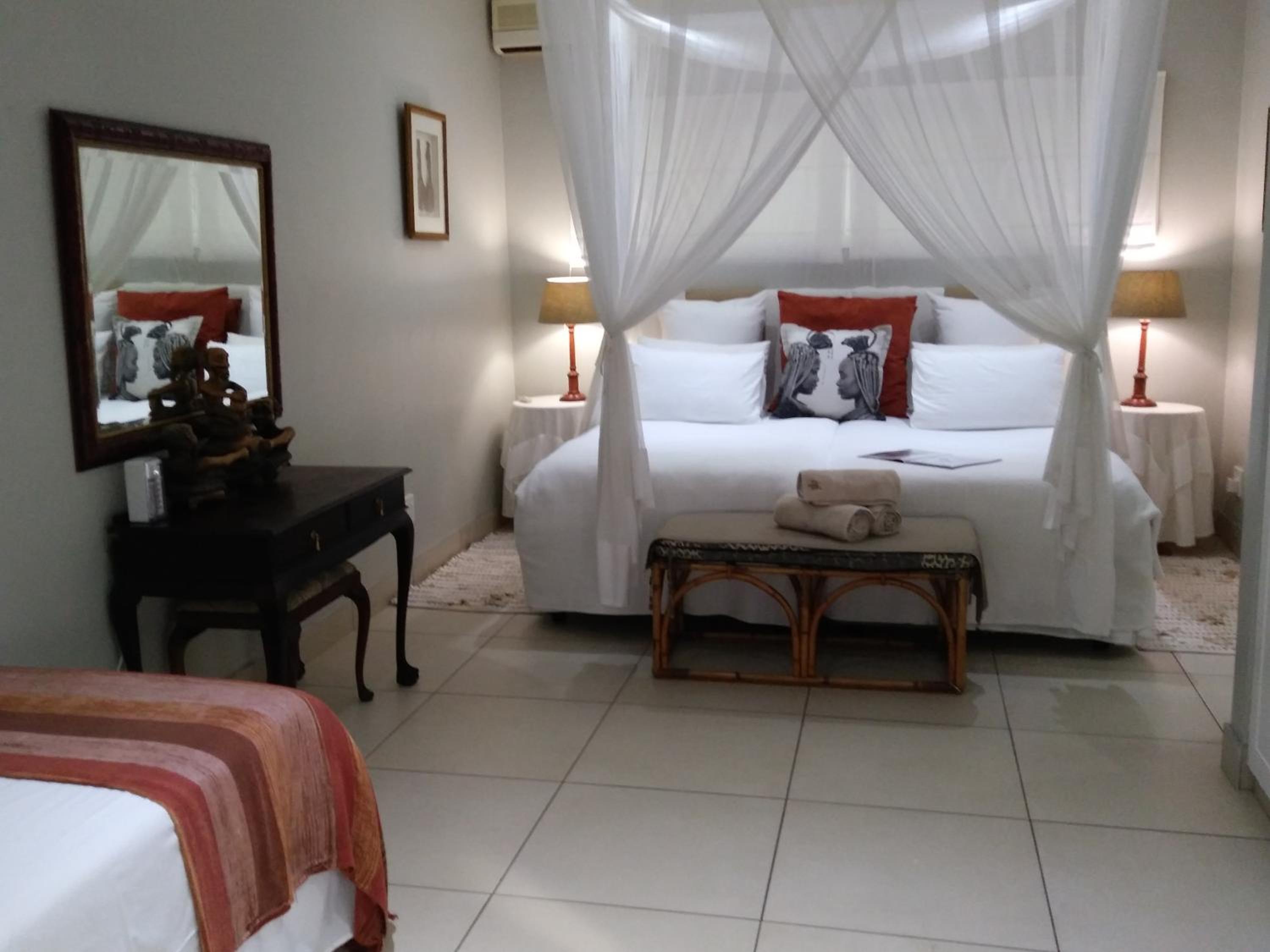 Luxury Triple Room with Patio photo 1