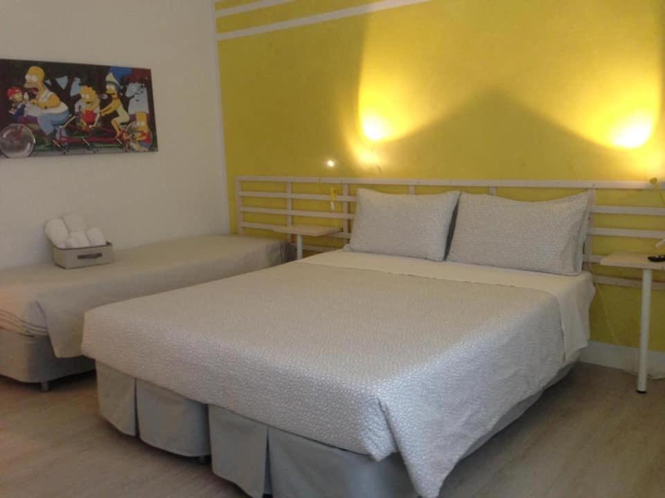 Basic Triple Room with Shared Bathroom