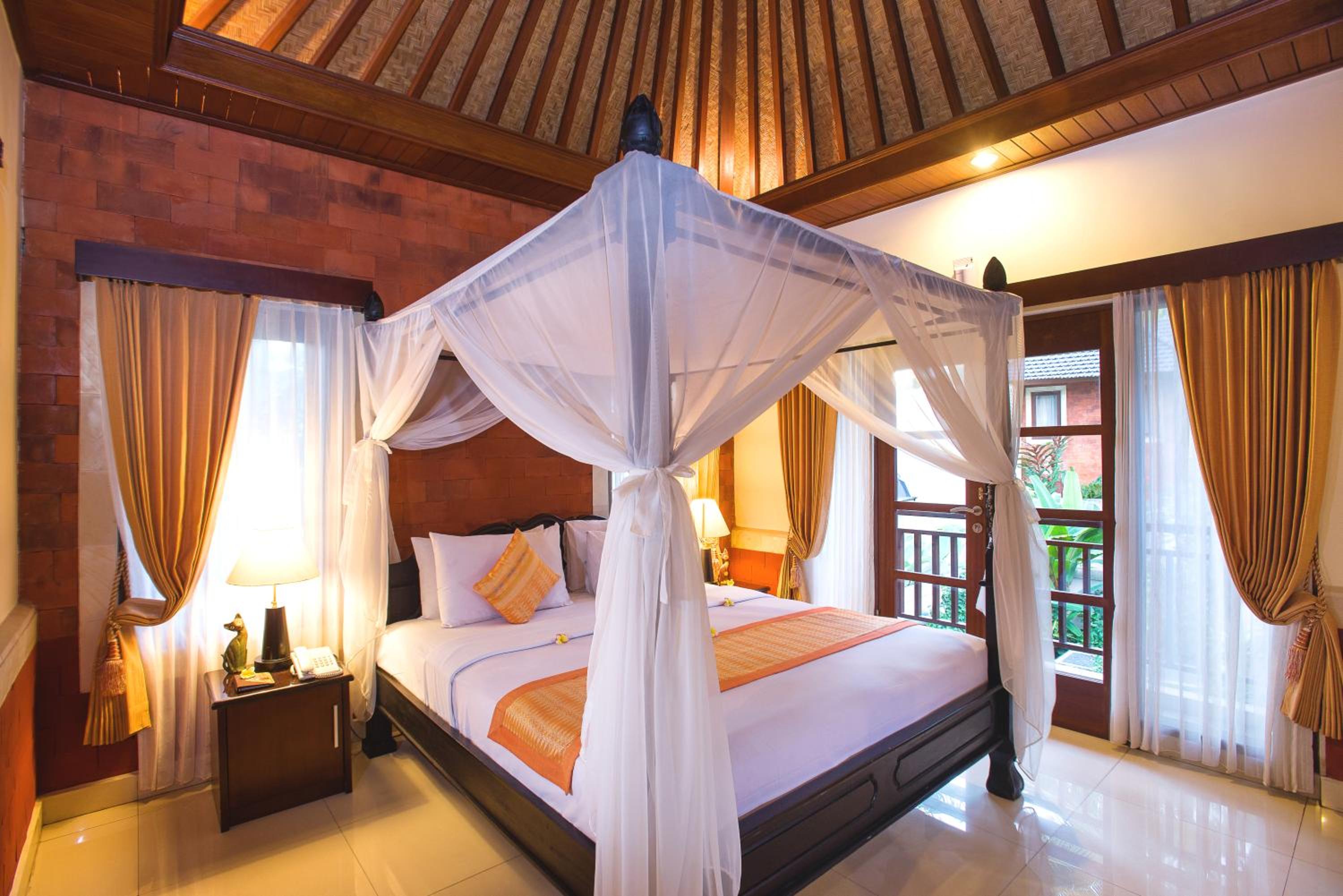 Two-Bedroom Suite thumbnail 5