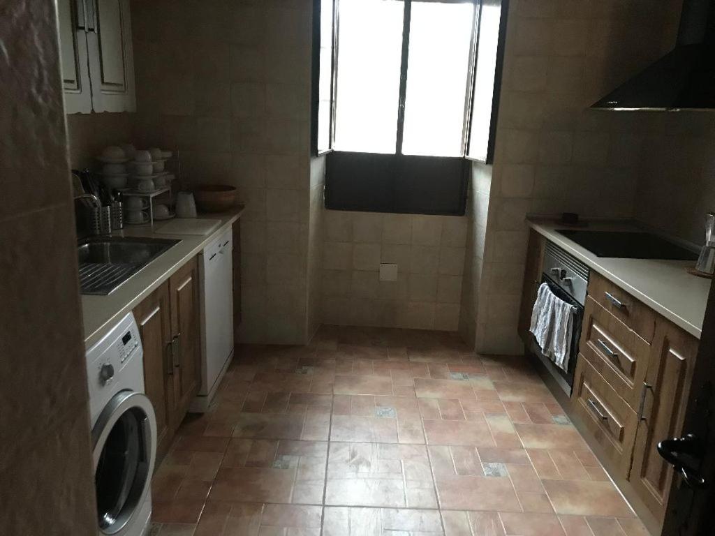 Four-Bedroom House photo 2