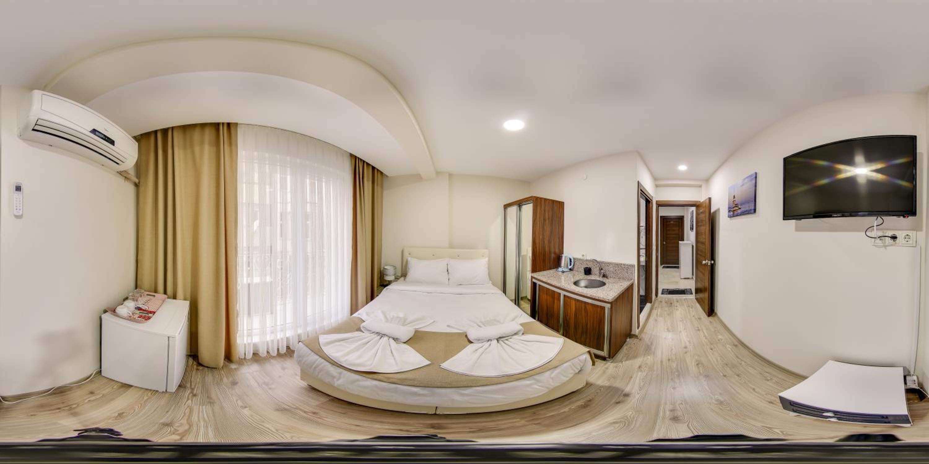 Economy Double Room photo 2