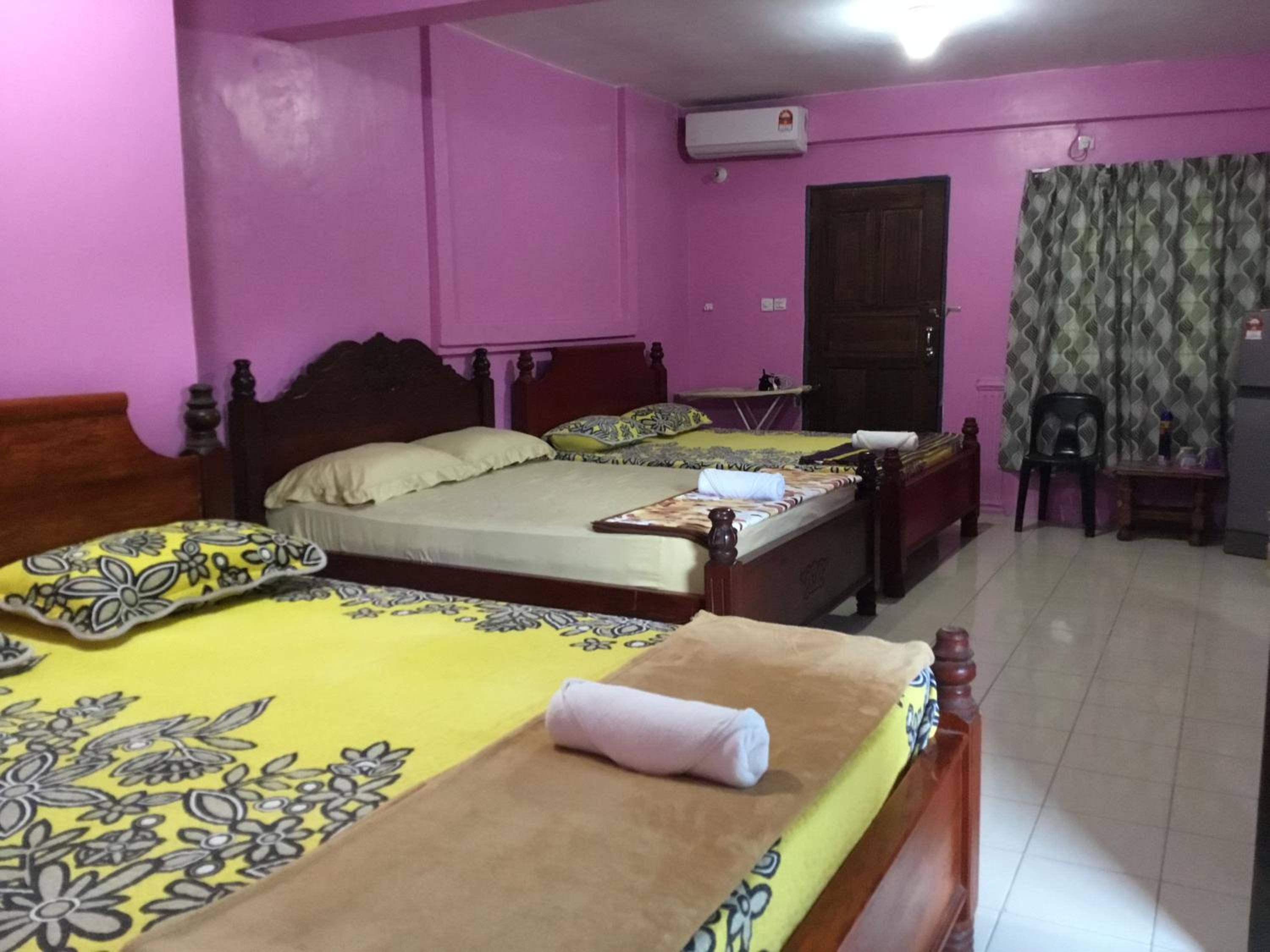 Deluxe Family Room photo 1