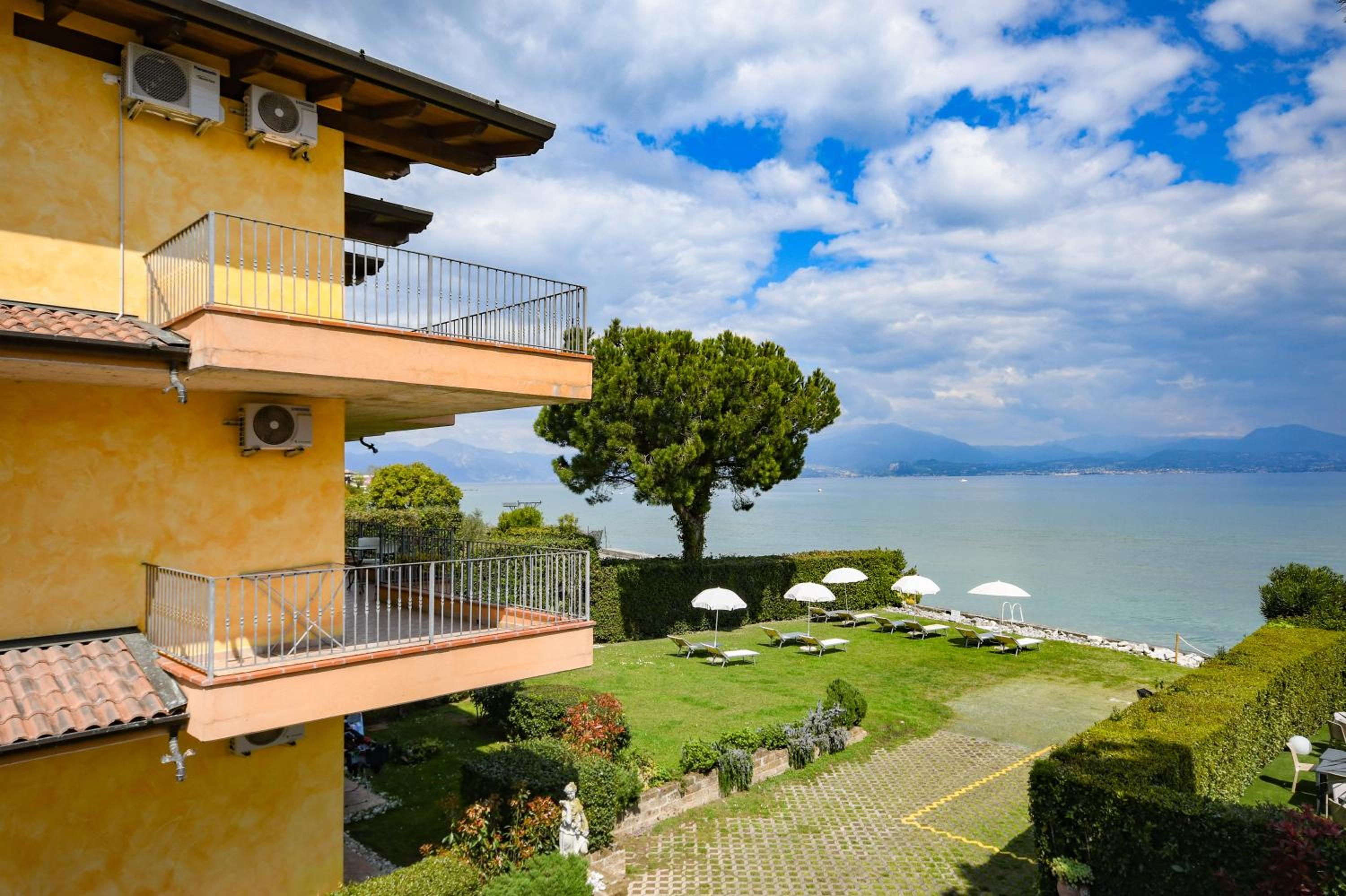 Apartment with Lake View photo 1