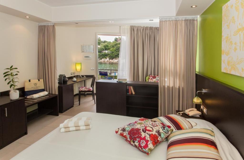 Junior Suite with Sea View